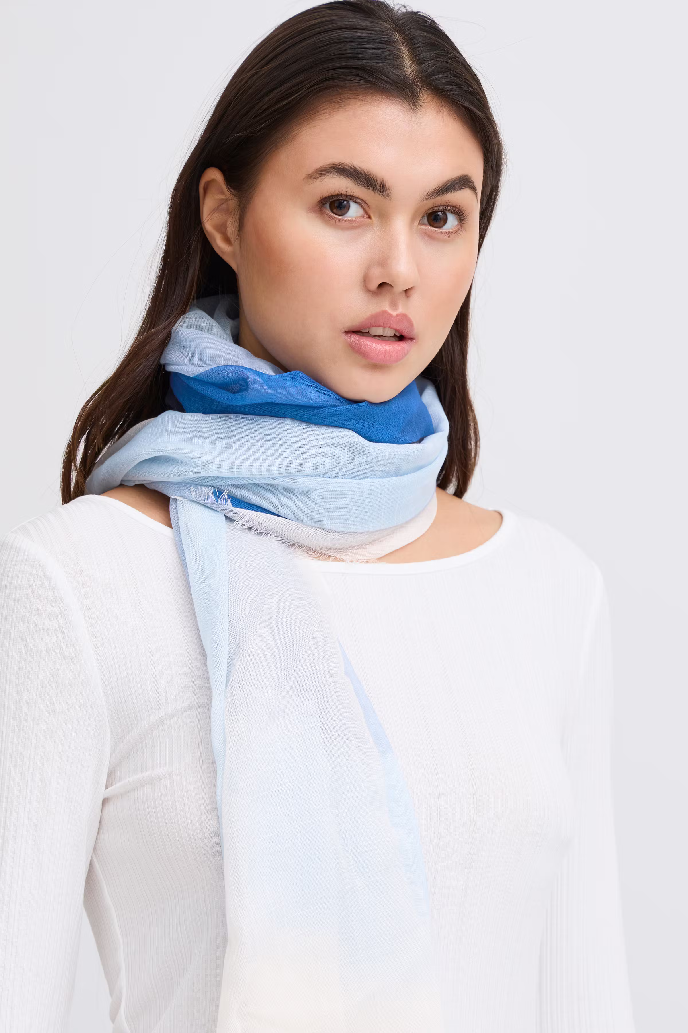 IARHEA Skjerf LOOKBOOK DETAIL 20122731-193933