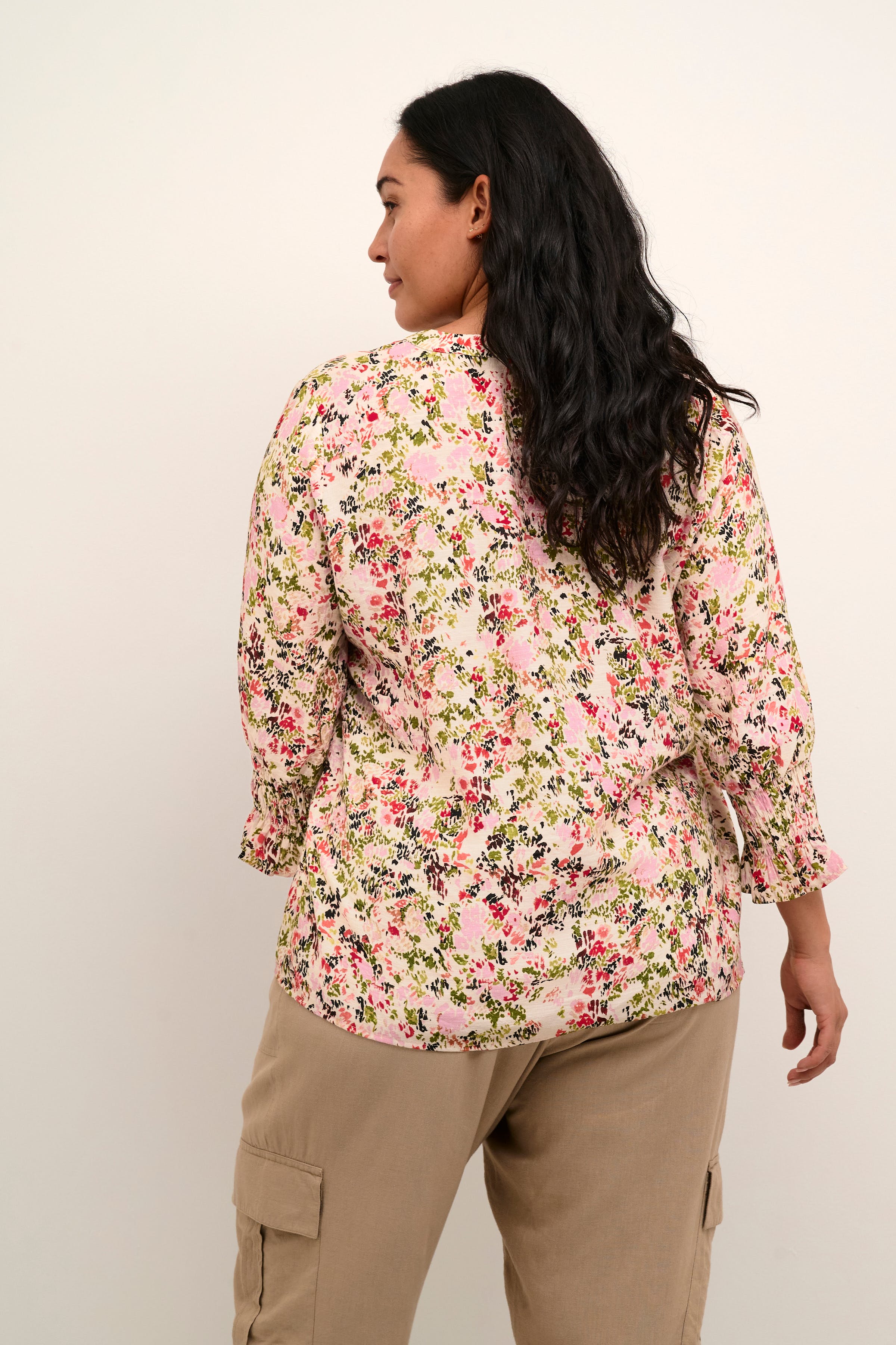 KCjolie Blouse LOOKBOOK BACK 10582134-105426