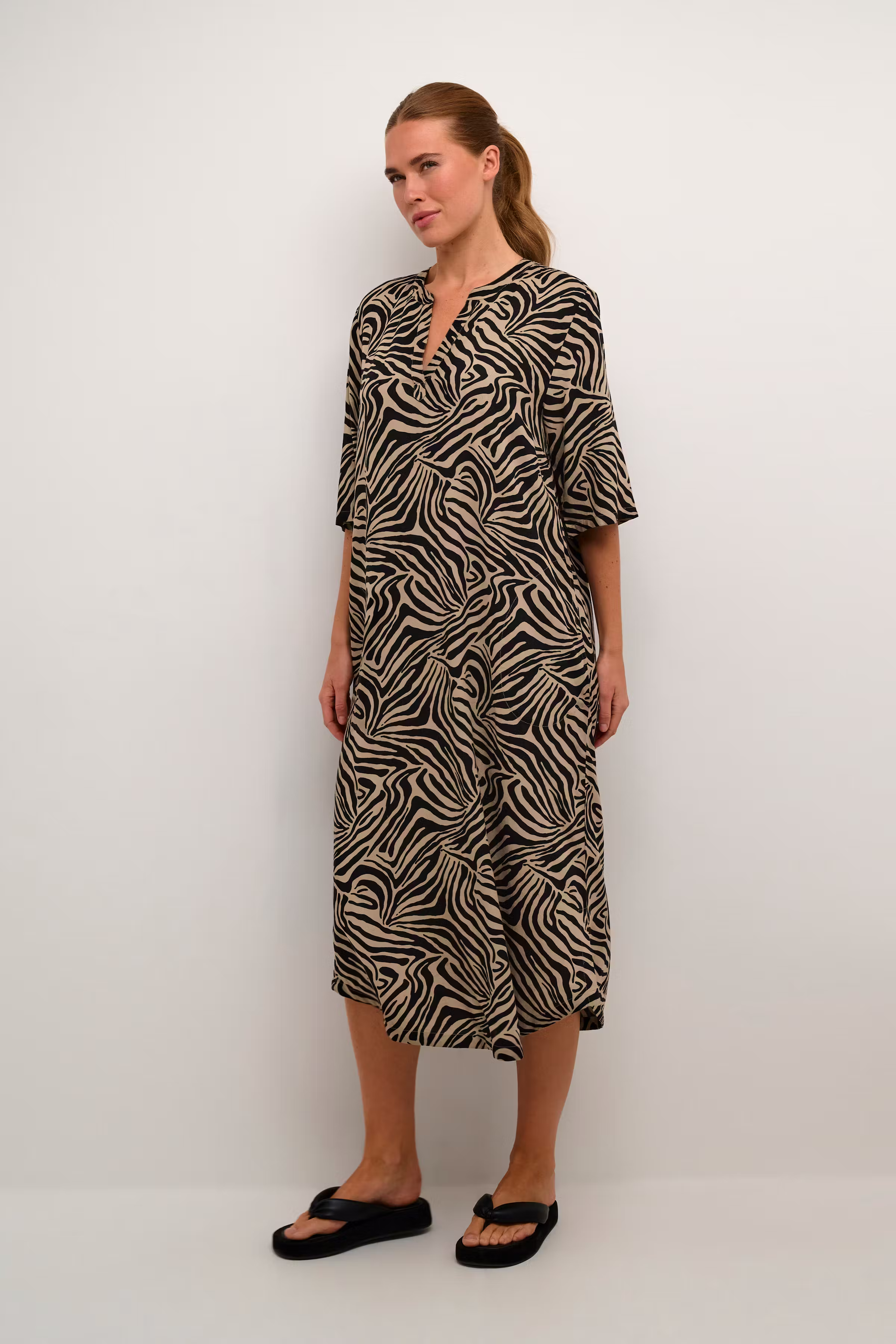 KAmilia Lin kjole LOOKBOOK FRONT 10508312-106782