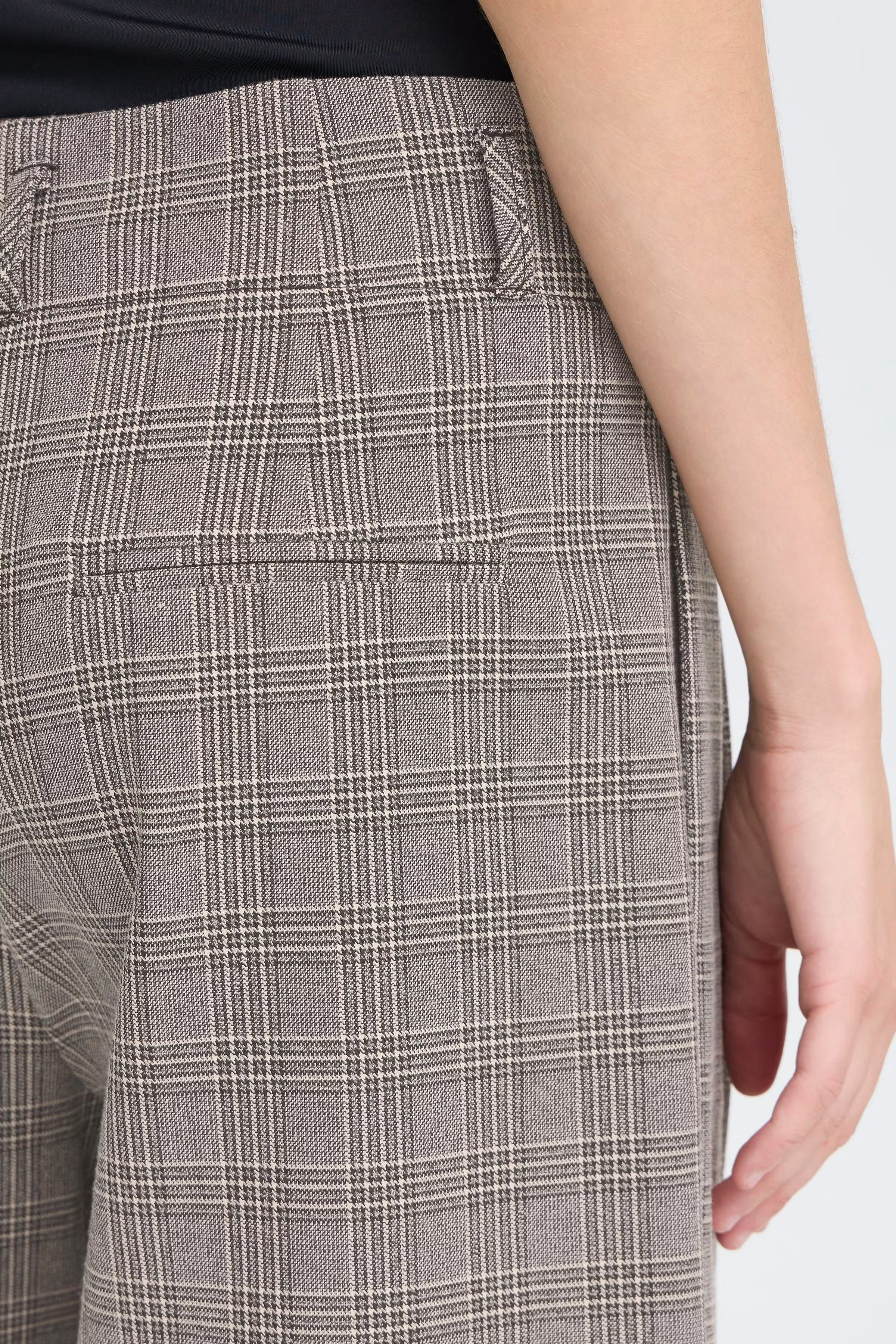 IHXROSIE Shorts LOOKBOOK DETAIL 20123914-205640