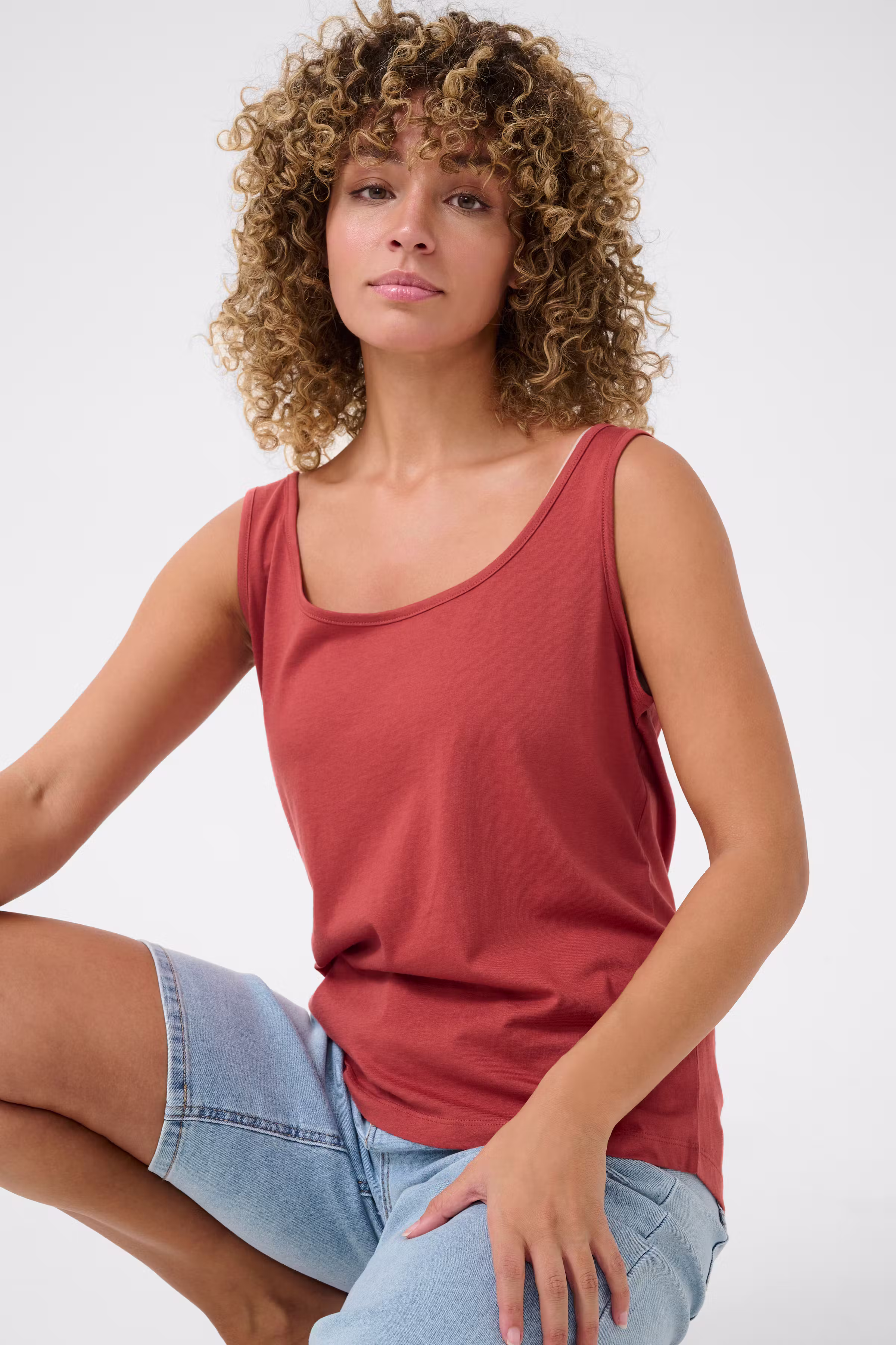 CRNaia Top LOOKBOOK DETAIL 10612590-181346