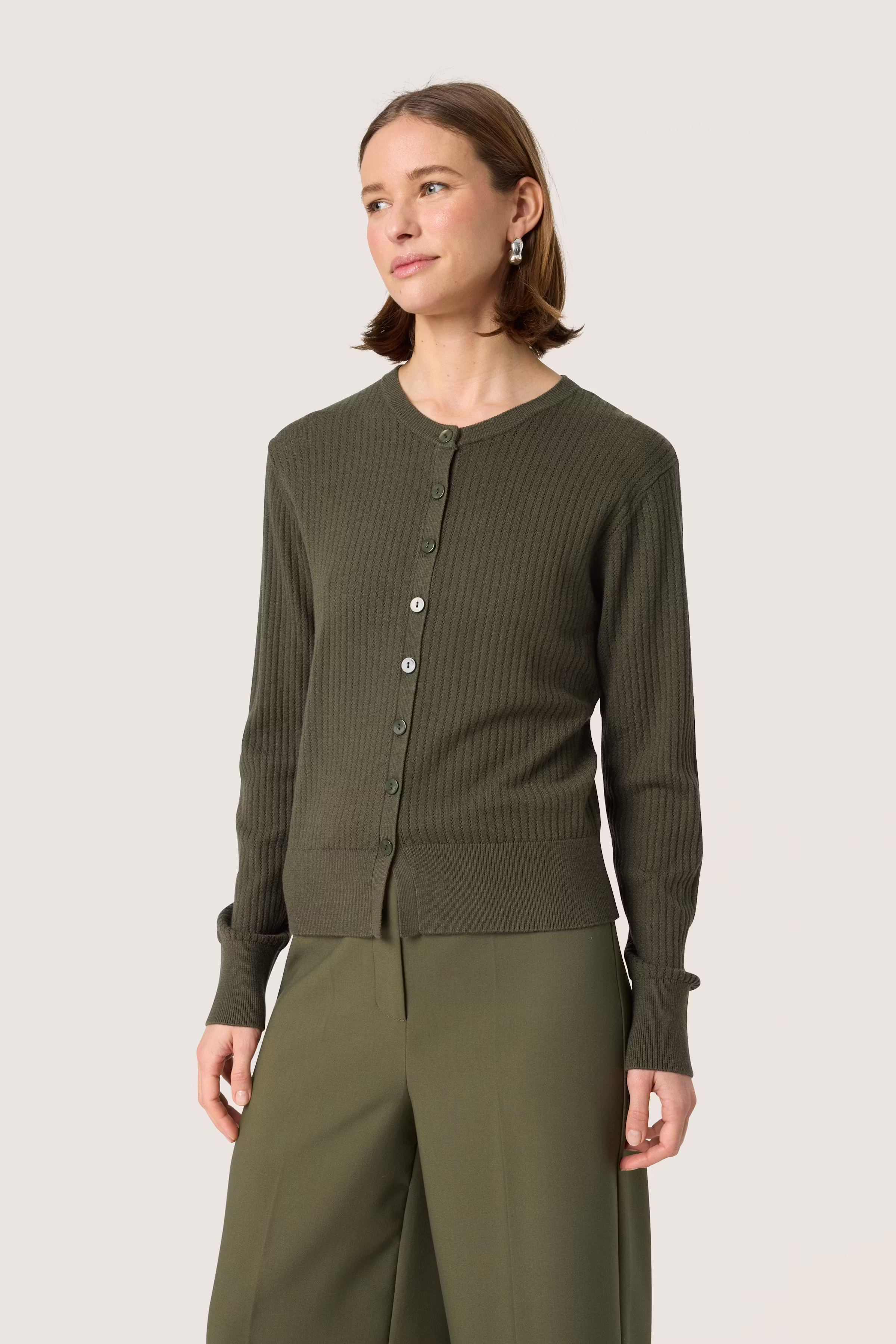 SLSpina Cardigan LOOKBOOK FRONT 30408036-190511