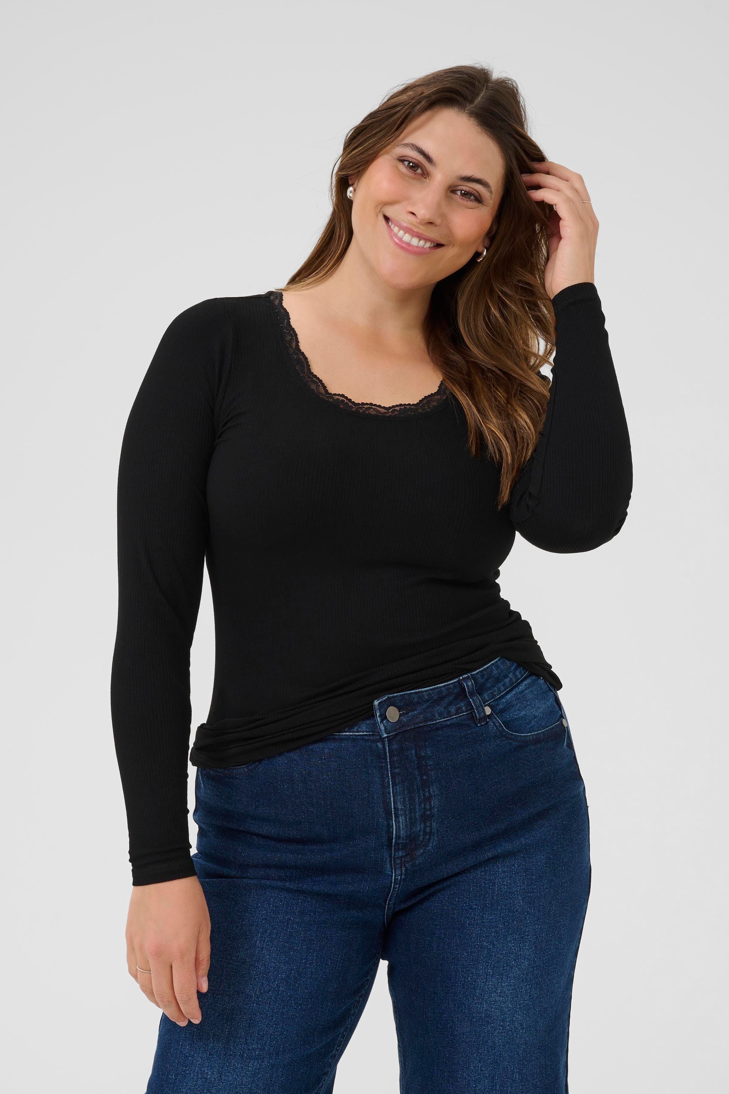 KComia T-shirt LOOKBOOK FRONT 10583466-100121