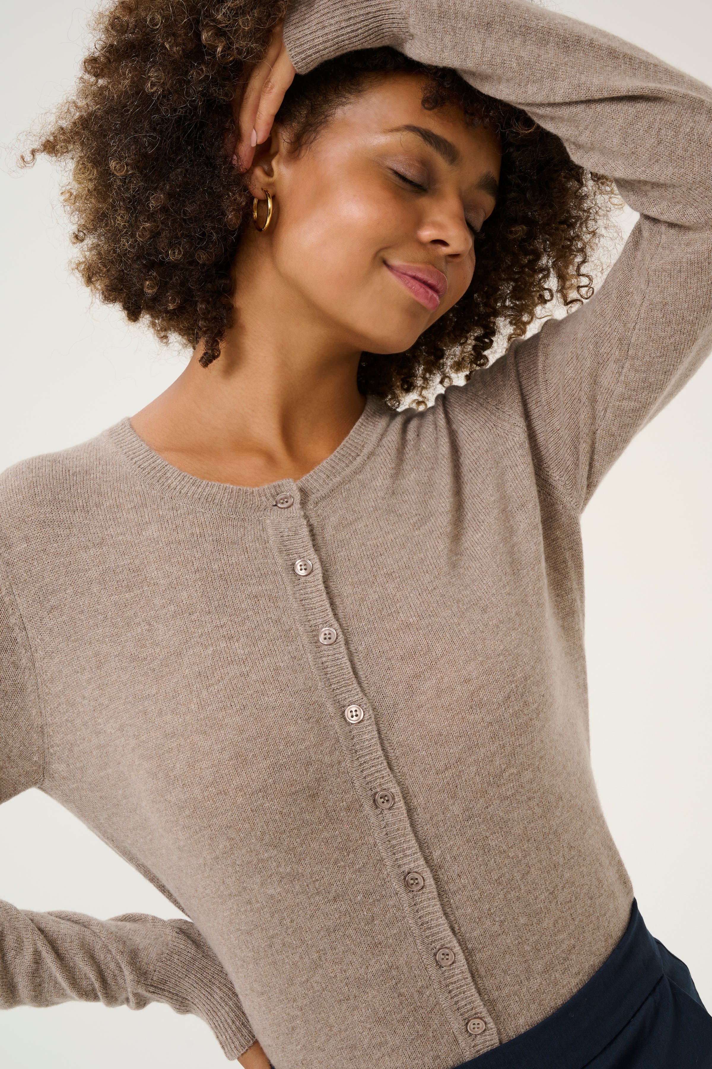 CUarrow Cardigan i kashmirblanding LOOKBOOK DETAIL 50111464-1710091