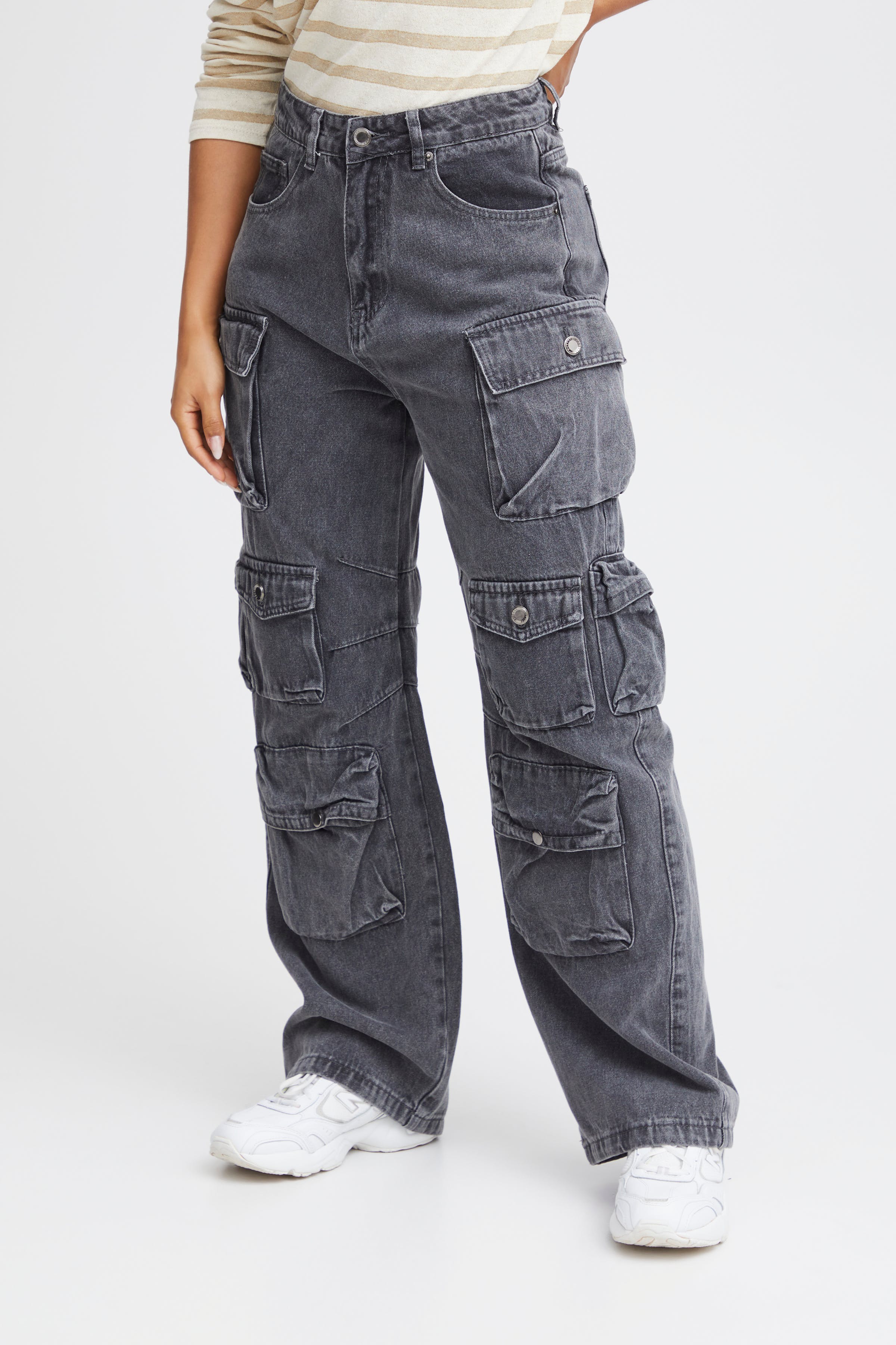 SBLAN Broek LOOKBOOK FRONT 22100519-203585