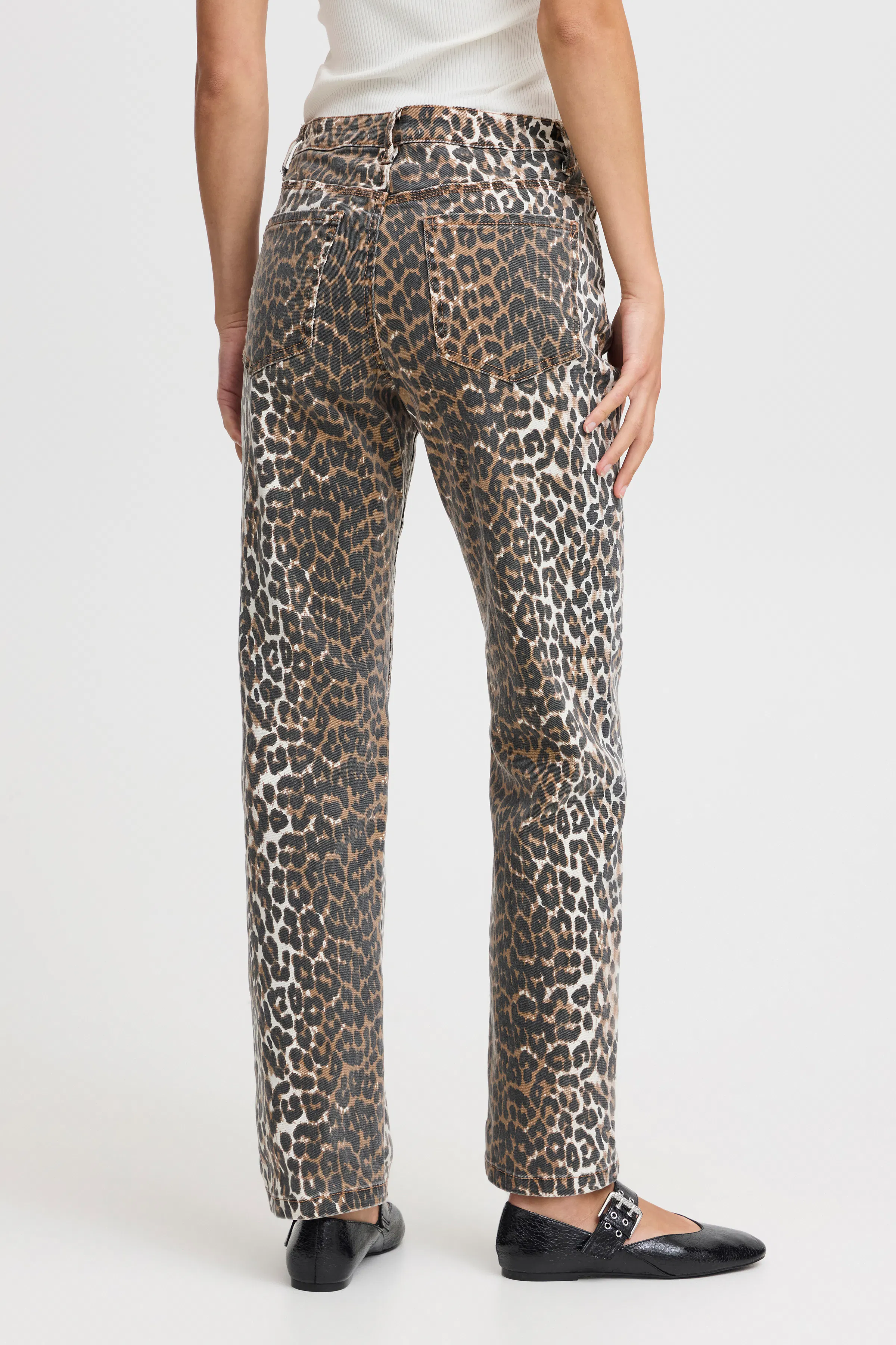 PXJANNAH UHW Jeans Straight Leg LOOKBOOK BACK 50208788-203129