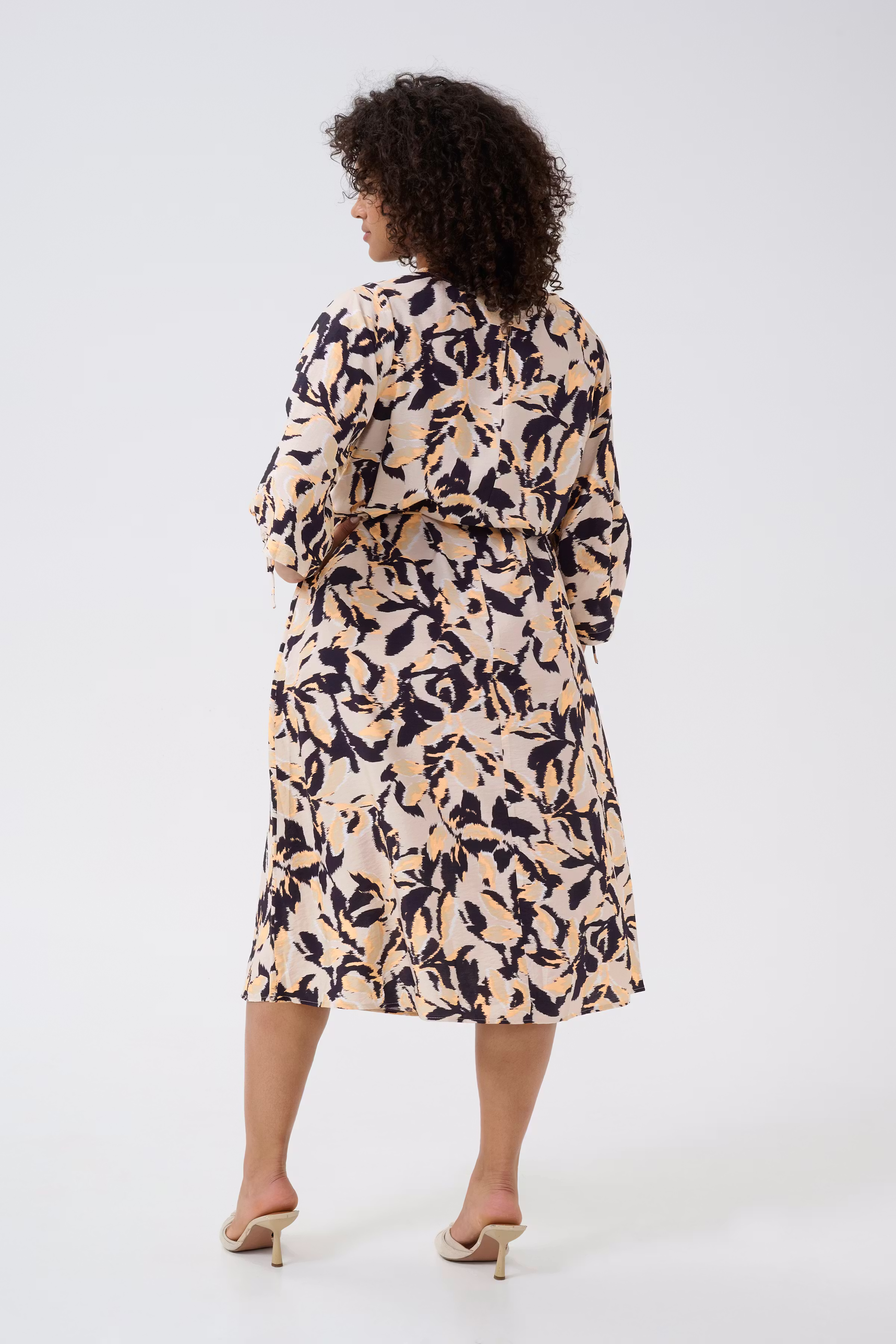 KCpaca Kleid LOOKBOOK BACK 10583088-107096