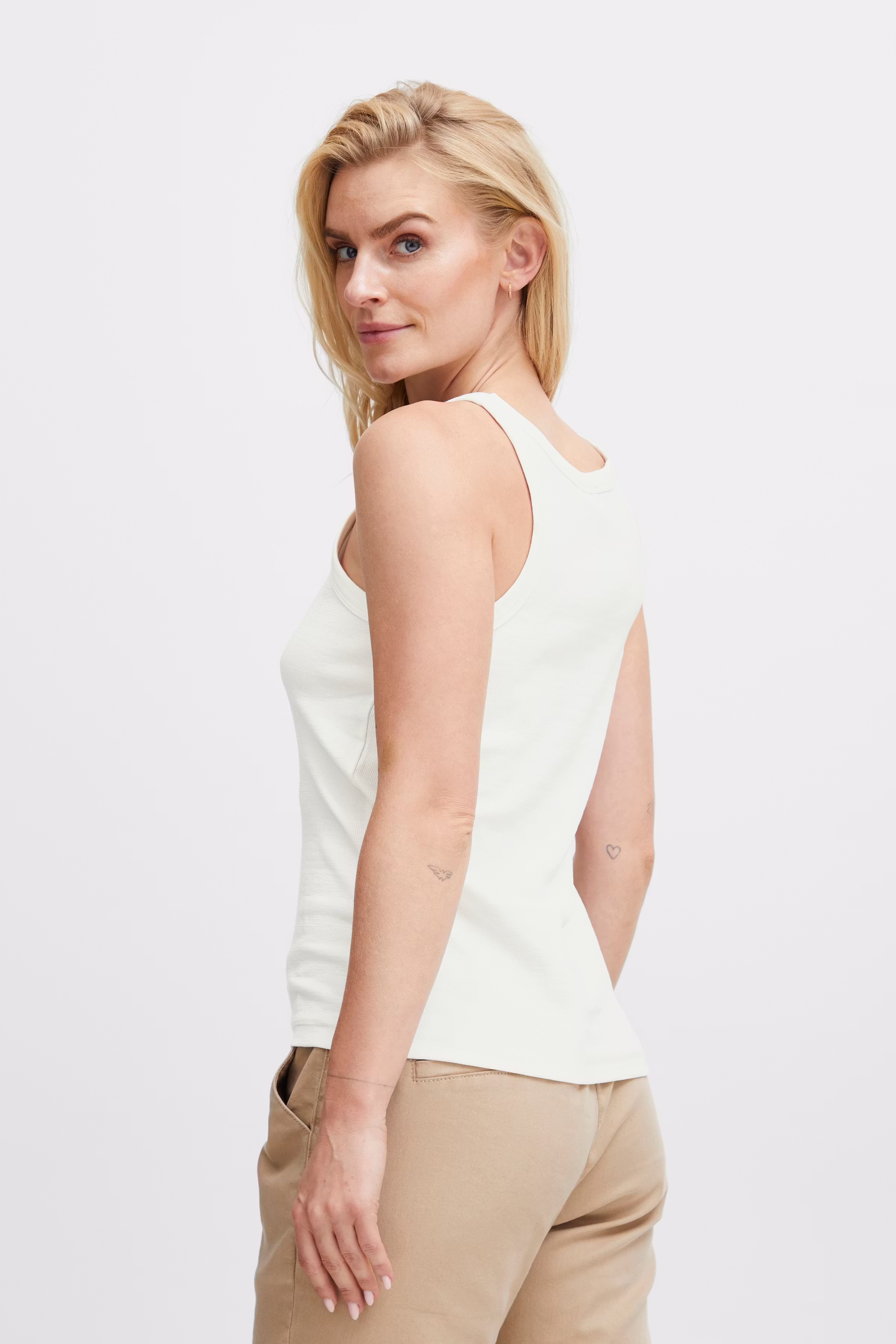 PzAllesia Top LOOKBOOK BACK 50205504-114201