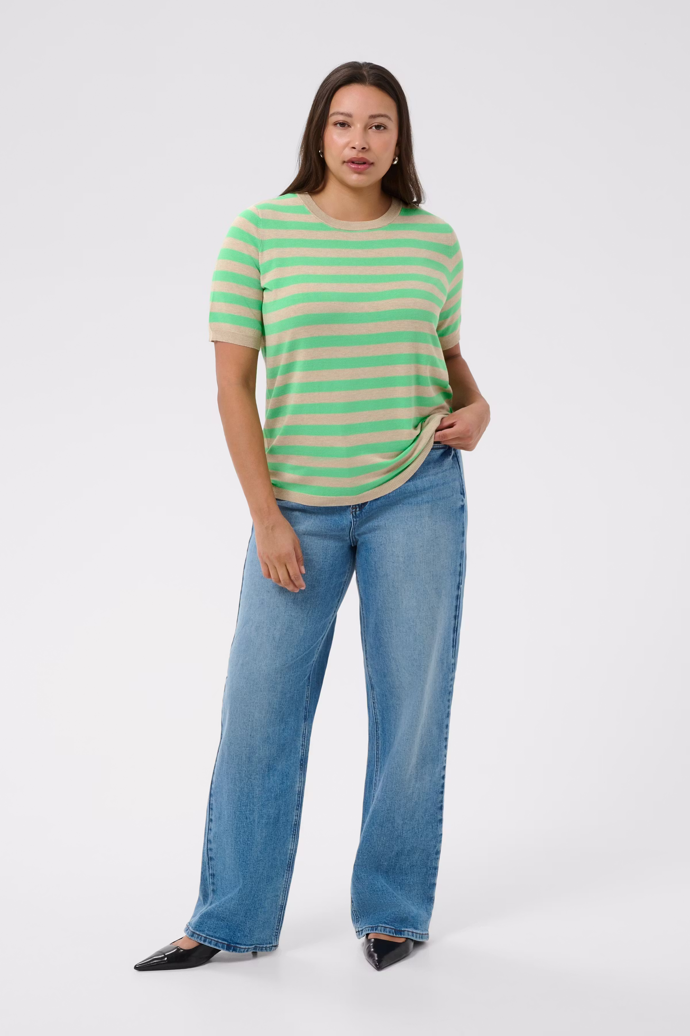 KClizzy Pullover LOOKBOOK FRONT 10582914-106995