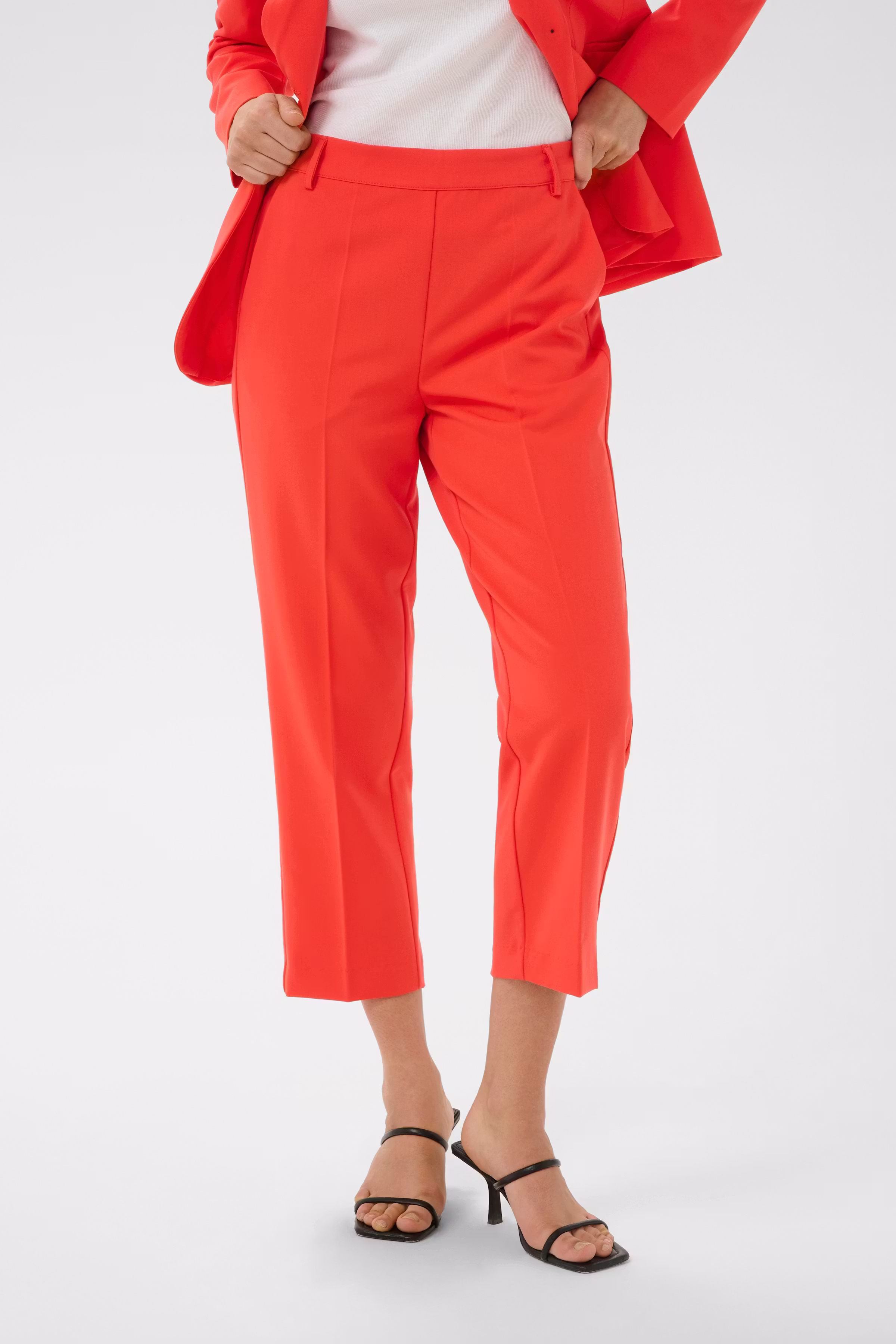 KAsakura Trousers LOOKBOOK FRONT 10506127-171664