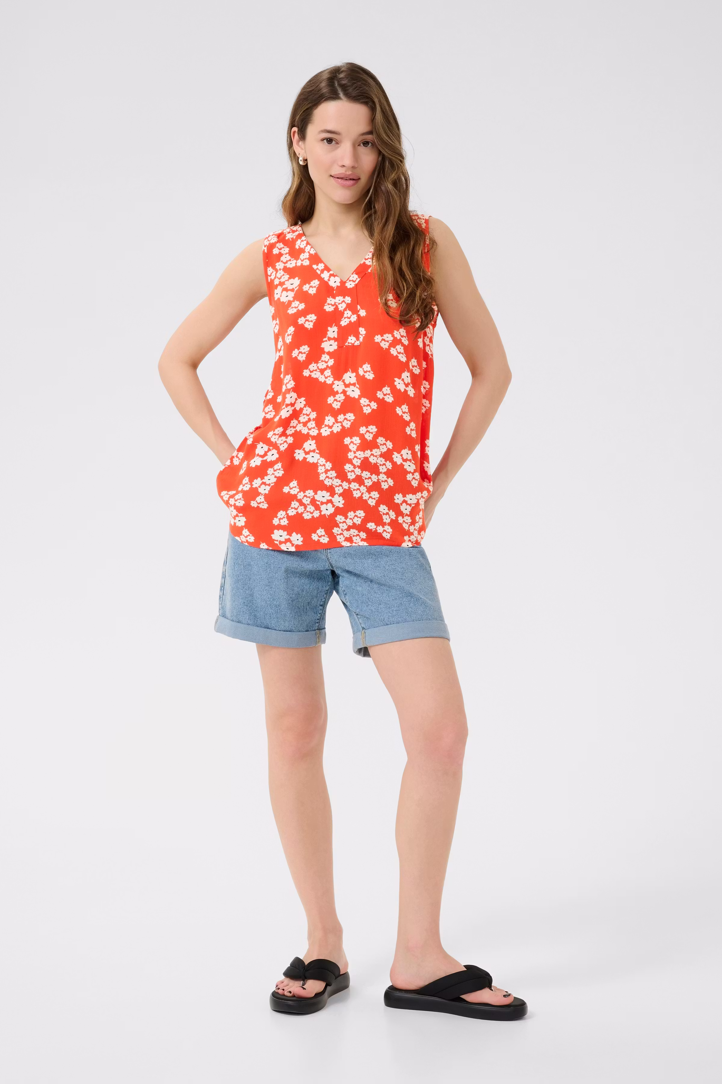 KAamber Top LOOKBOOK FRONT 10508255-107593