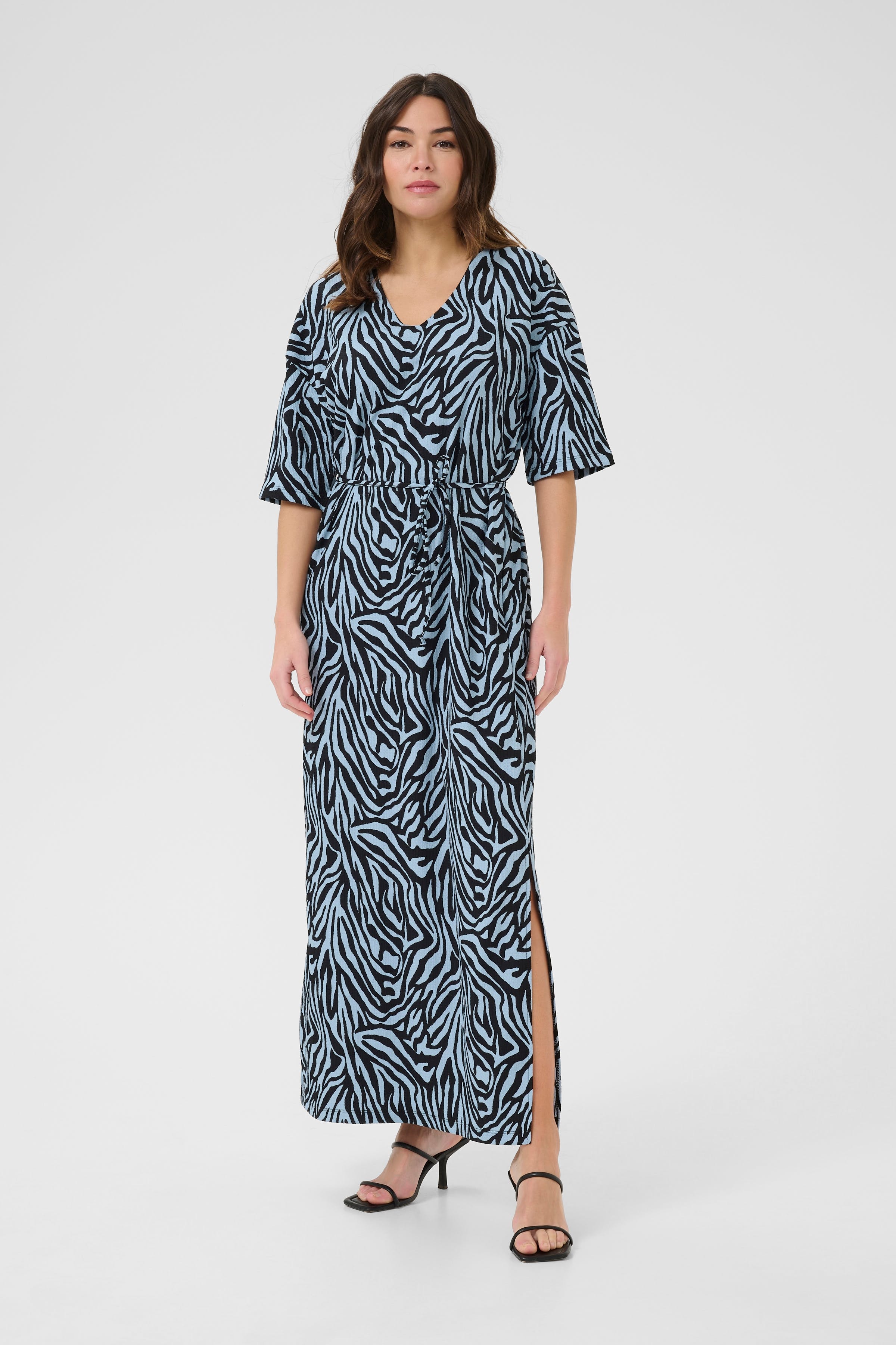 KAivanna Klänning LOOKBOOK FRONT 10509781-107119