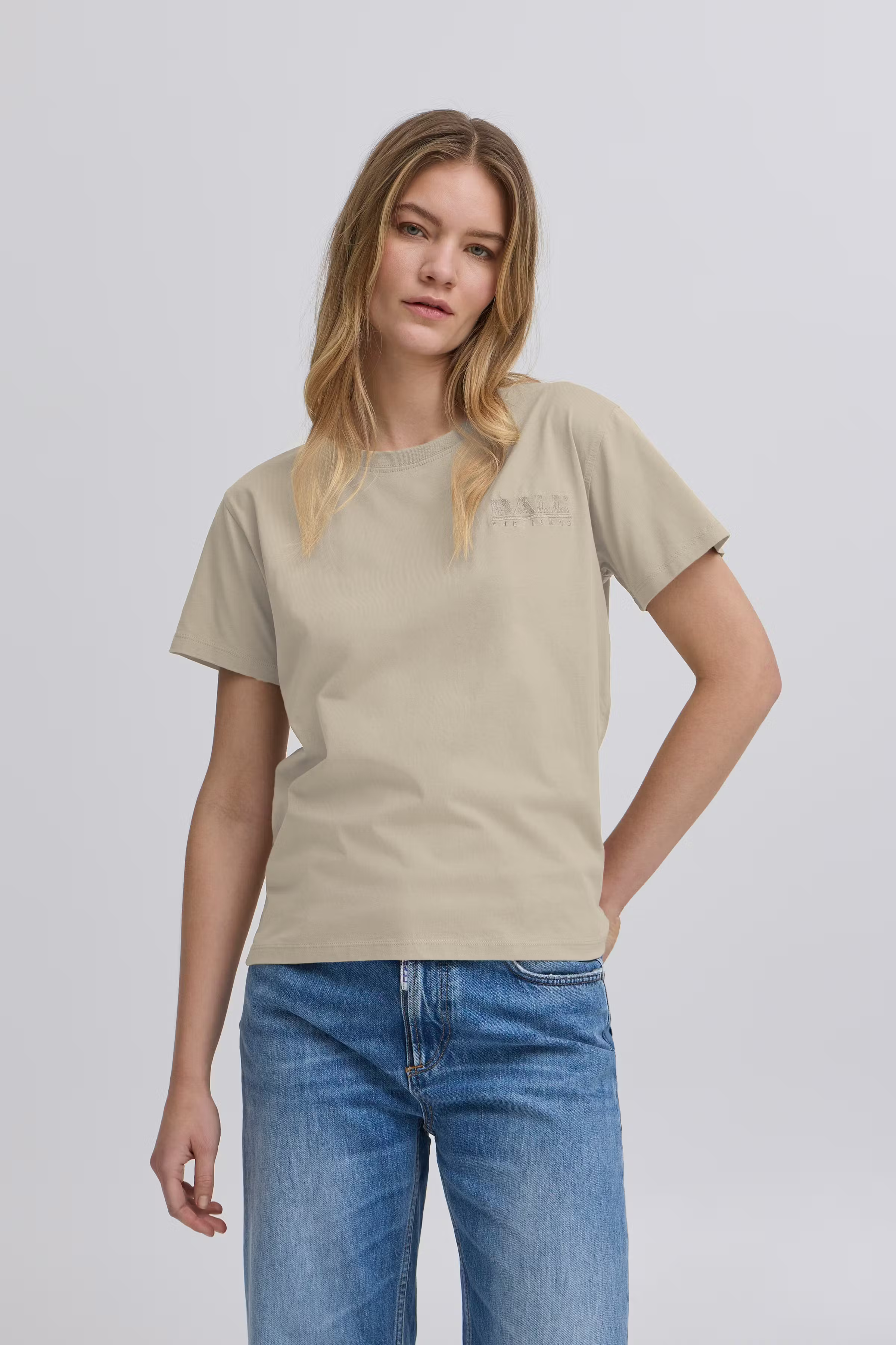 BASIMONA T-shirt LOOKBOOK FRONT 50405121-170510