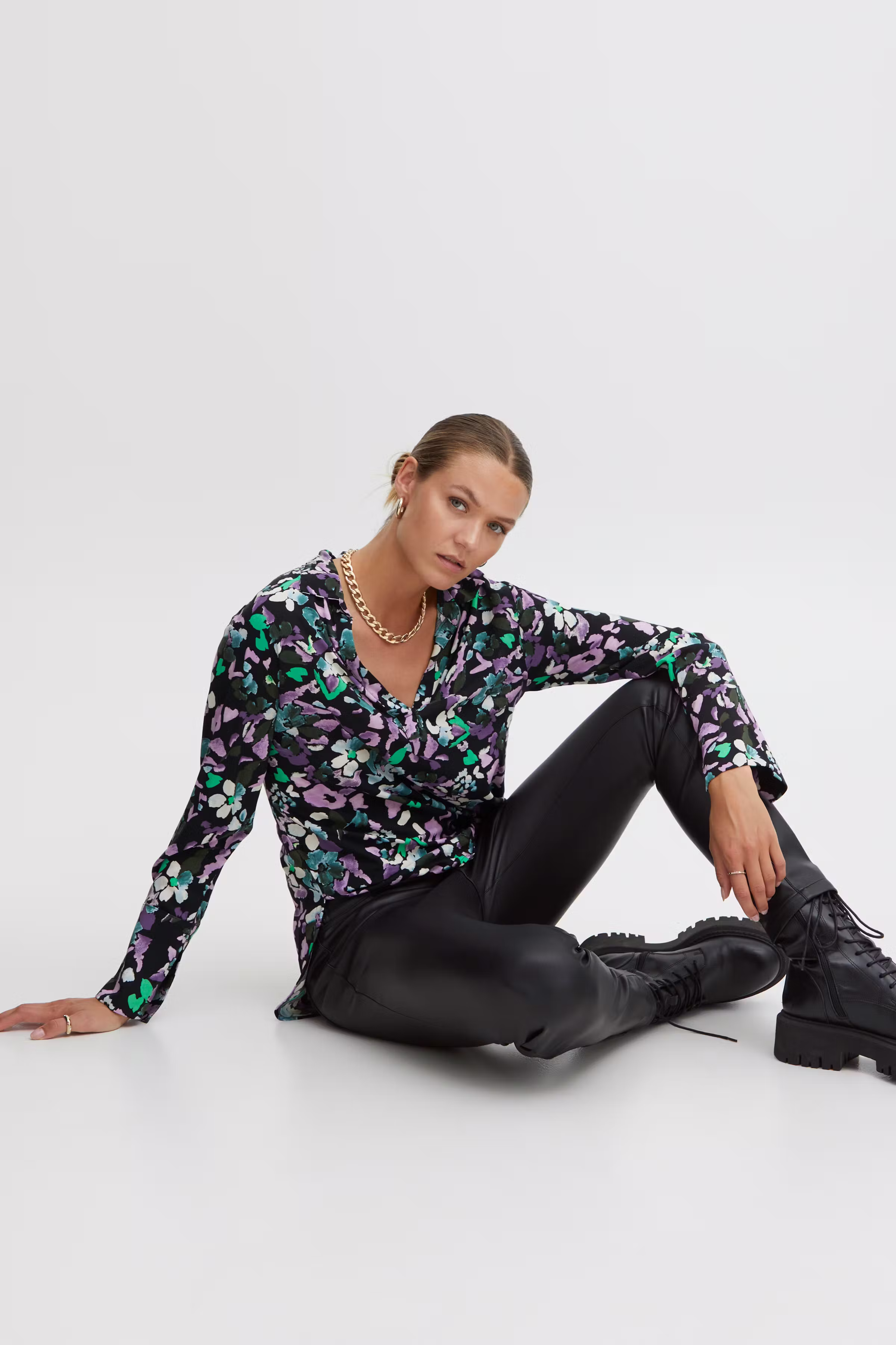 IHCOMANO Trousers LOOKBOOK DETAIL 20117678-194008