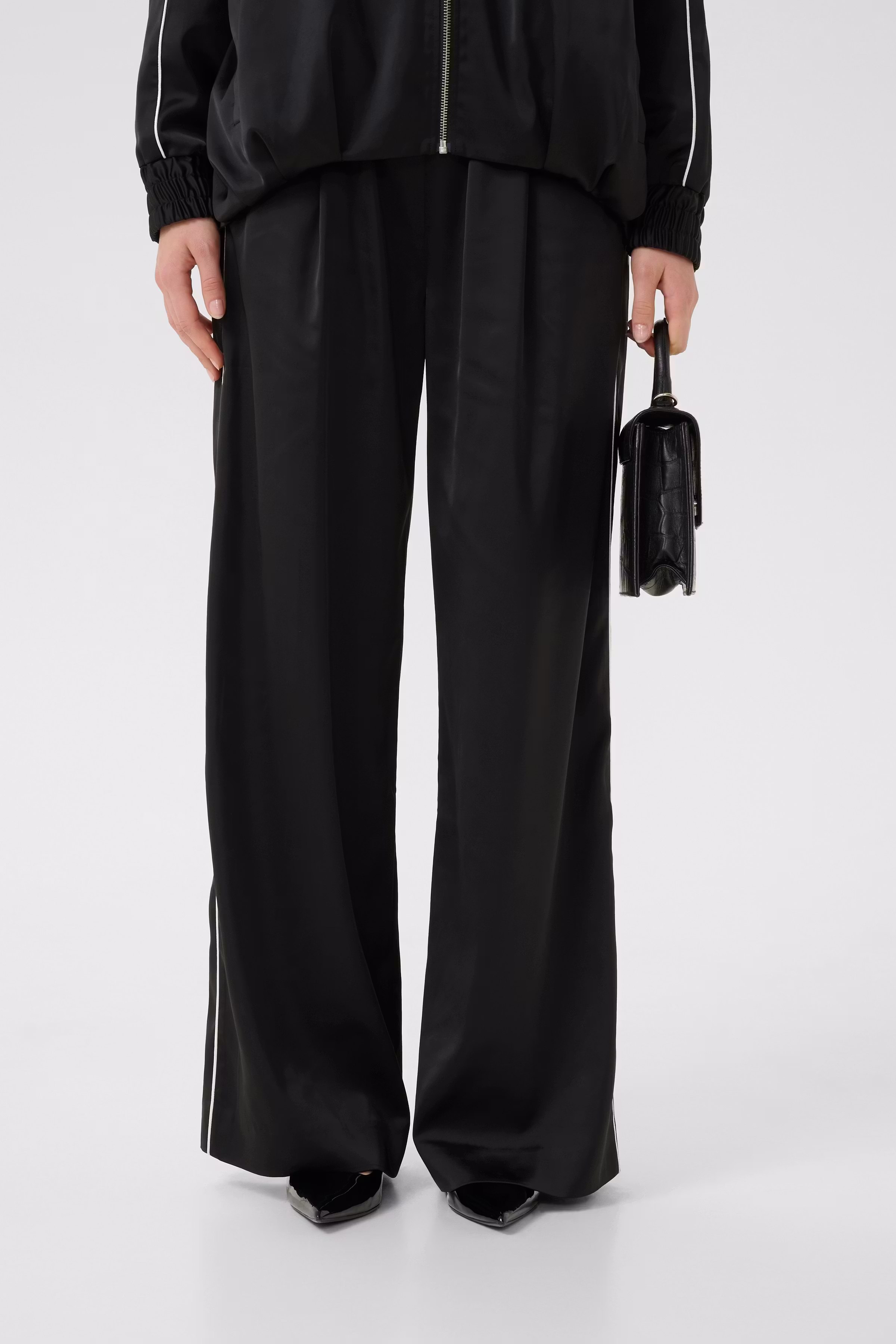 GZbicca Tracksuit bukser LOOKBOOK FRONT 10910646-100017