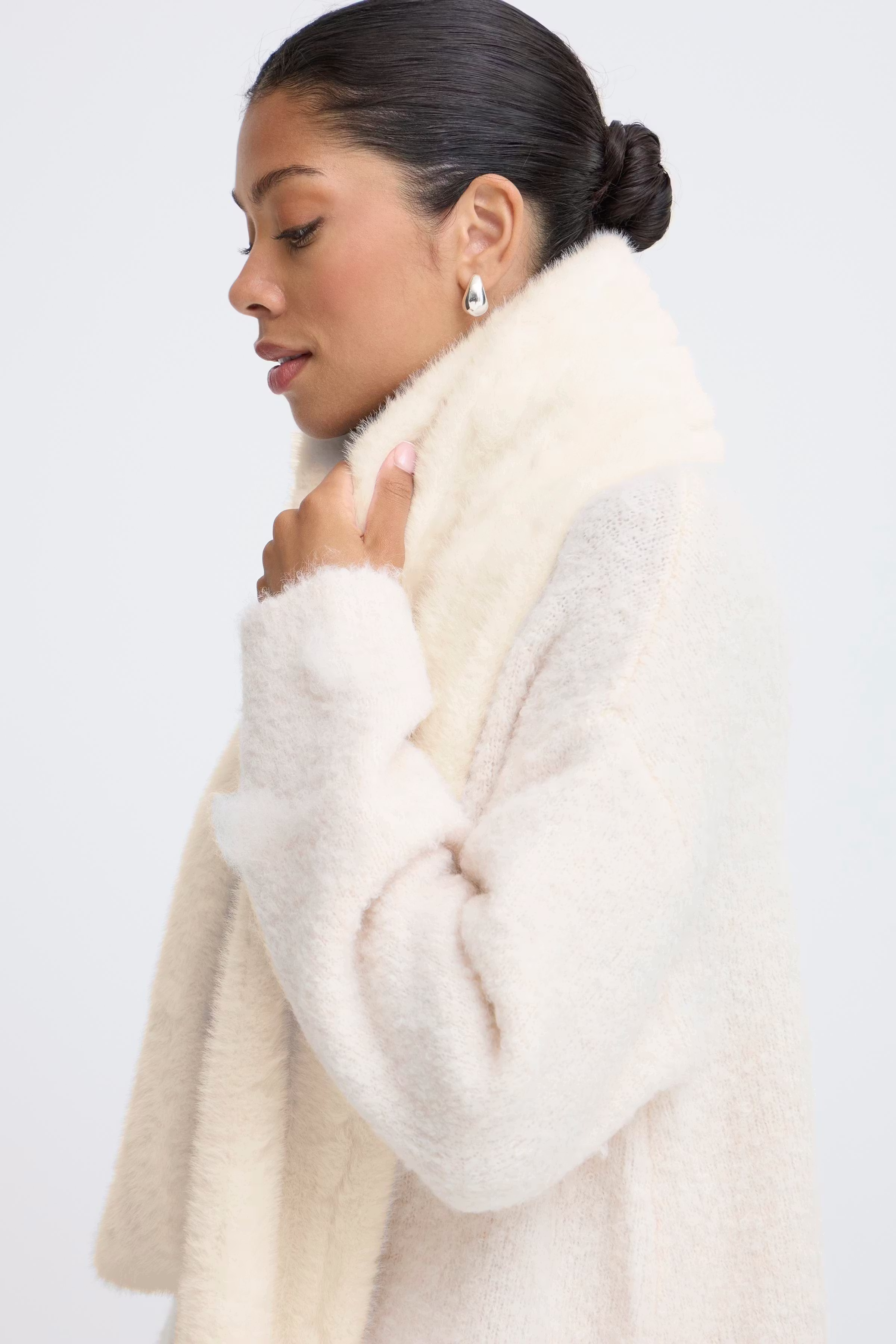 BYVAUX Skjerf LOOKBOOK FRONT 20818368-130905