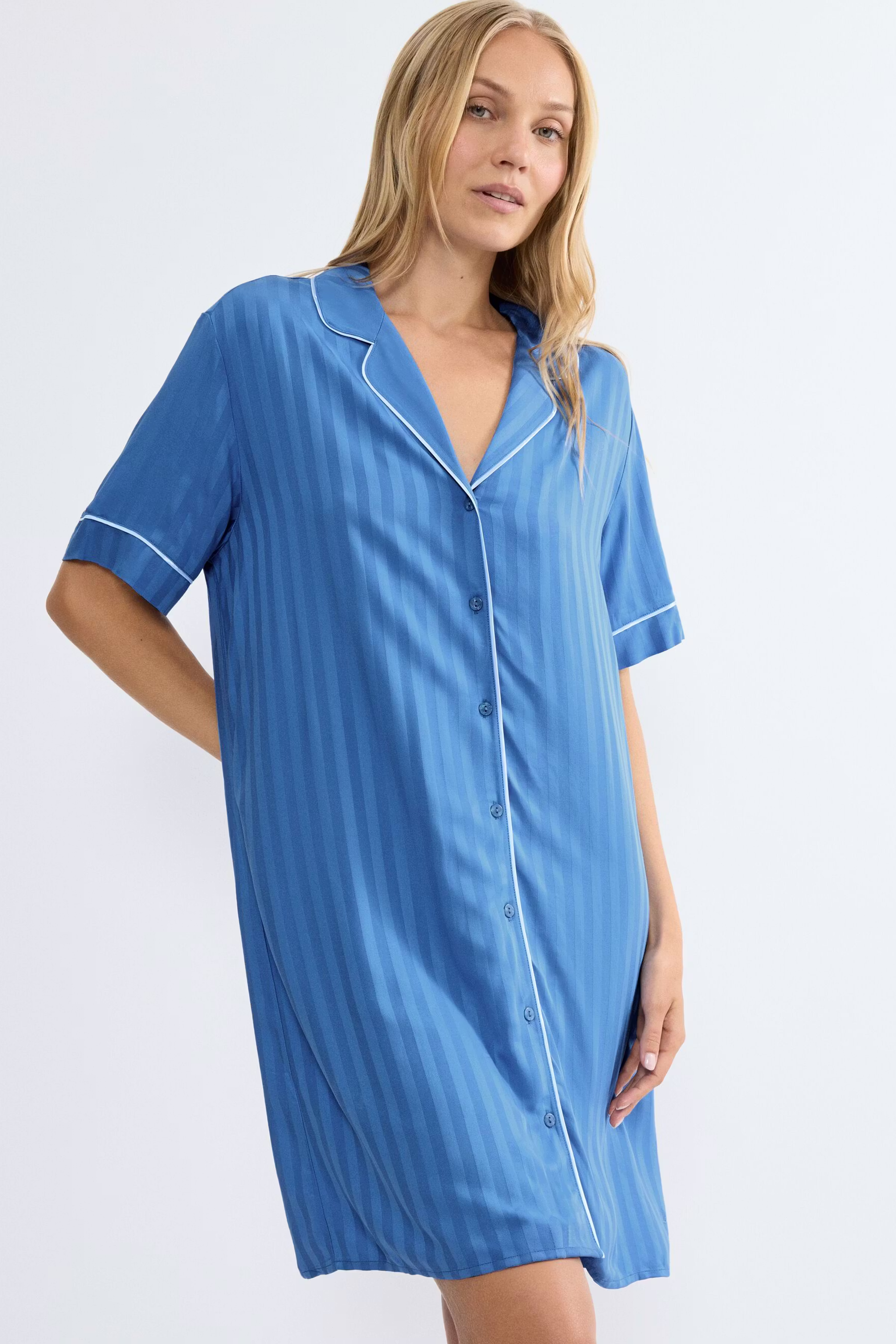 Triumph Nachthemd LOOKBOOK FRONT 40500323-T005J