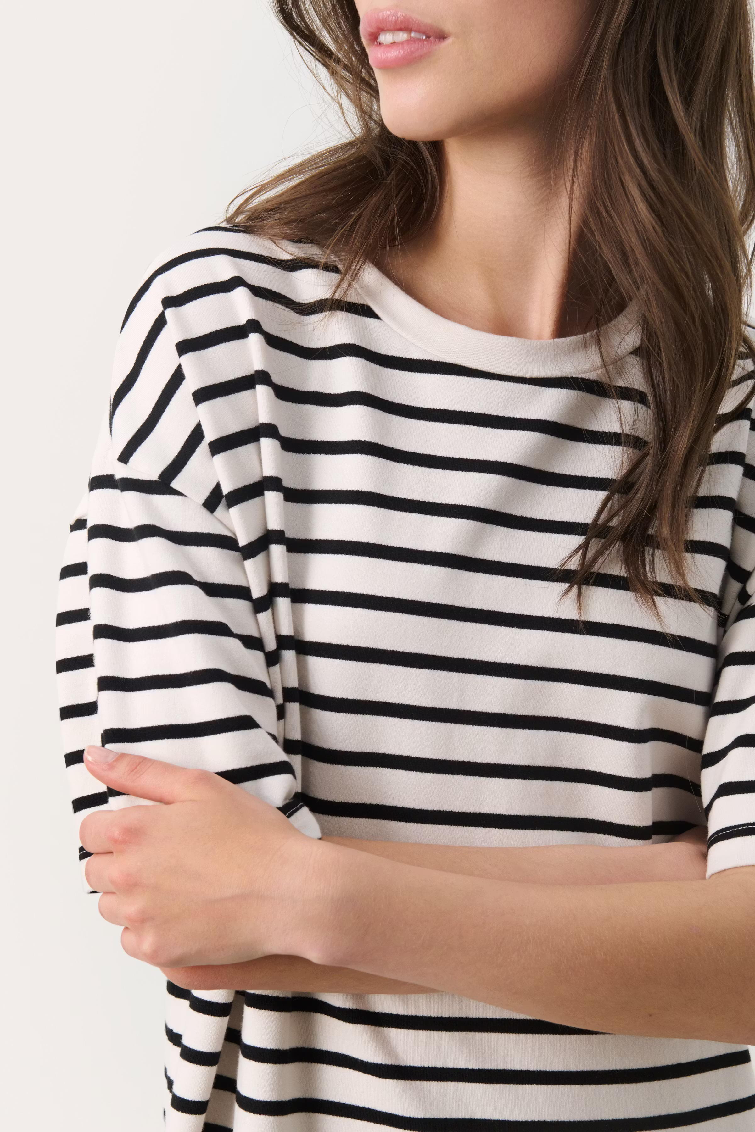 TiraPW Kjole LOOKBOOK DETAIL 30309840-303971