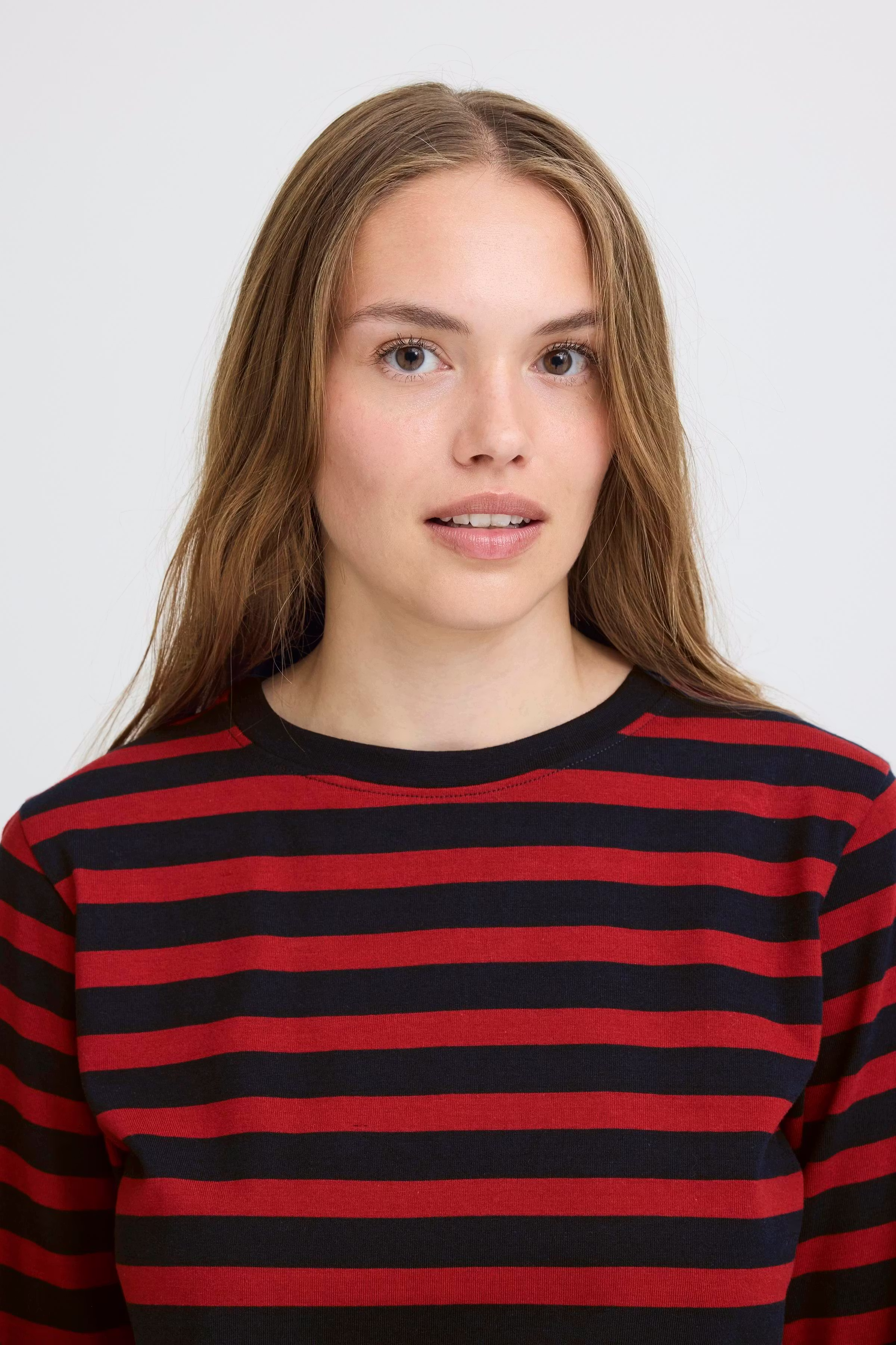 PZSAHANA T-shirt LOOKBOOK DETAIL 50209114-205036