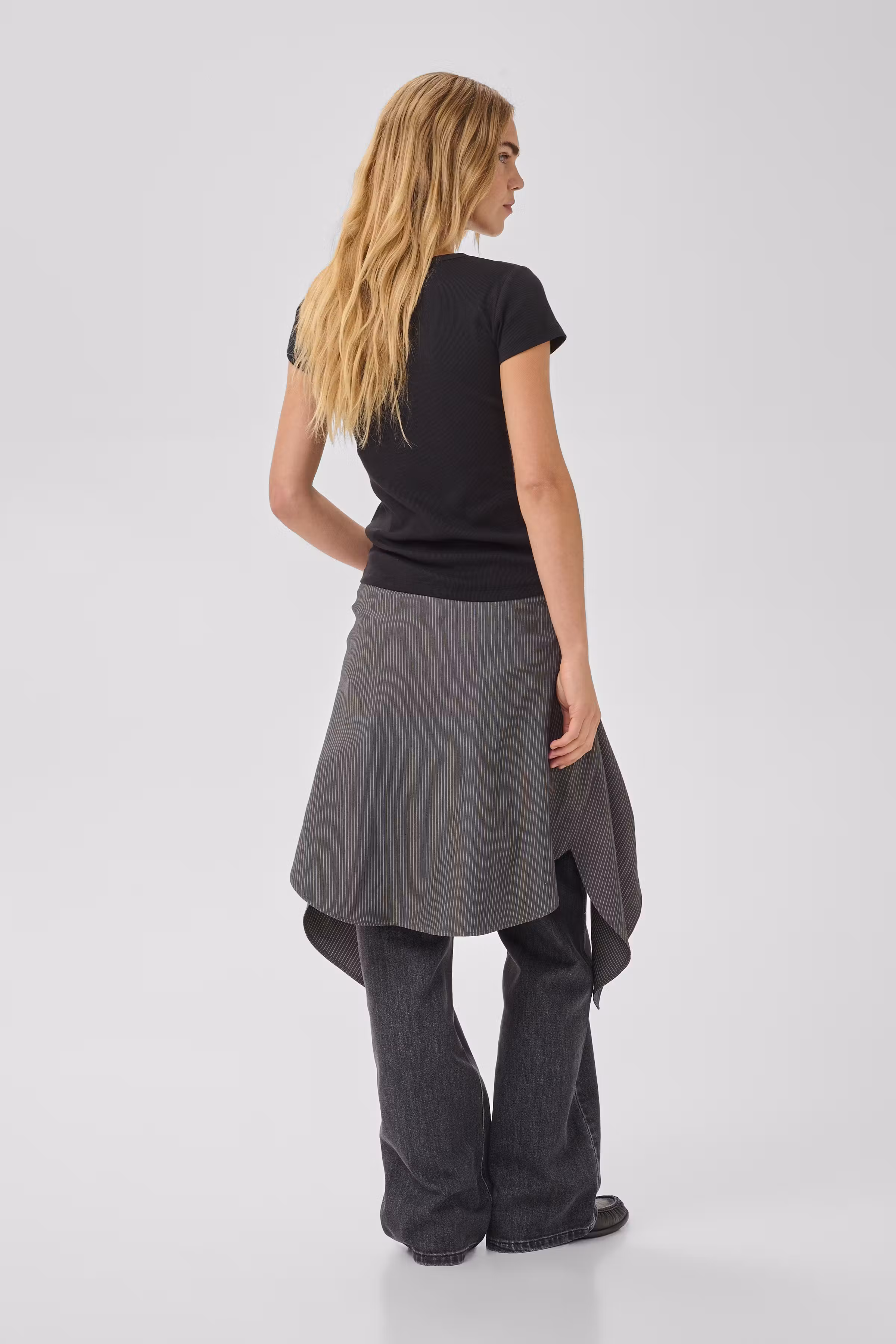 09 THE MANDY TEE LOOKBOOK BACK 10704859-100031