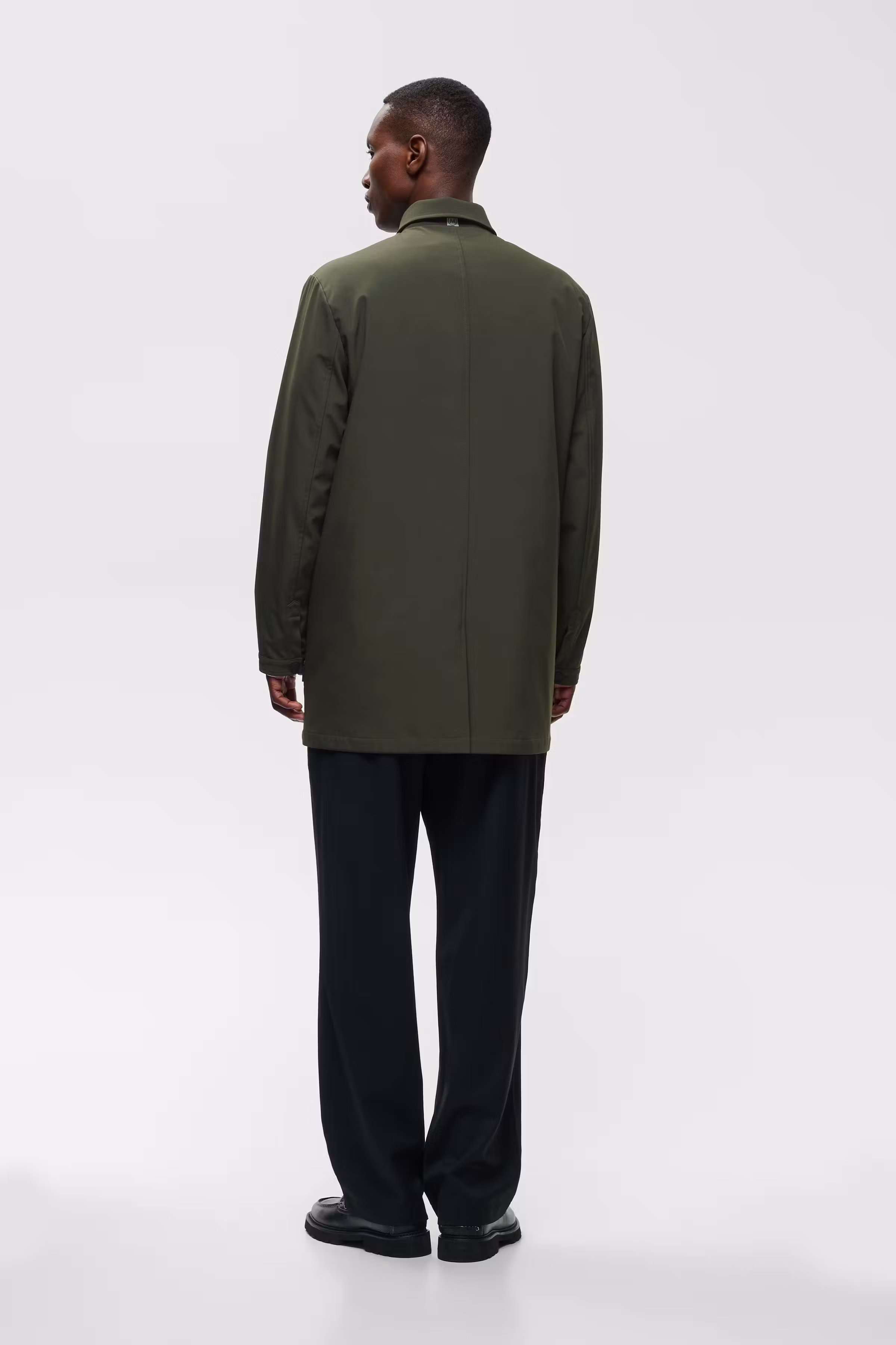 MAreform Mantel LOOKBOOK BACK 30209398-300583