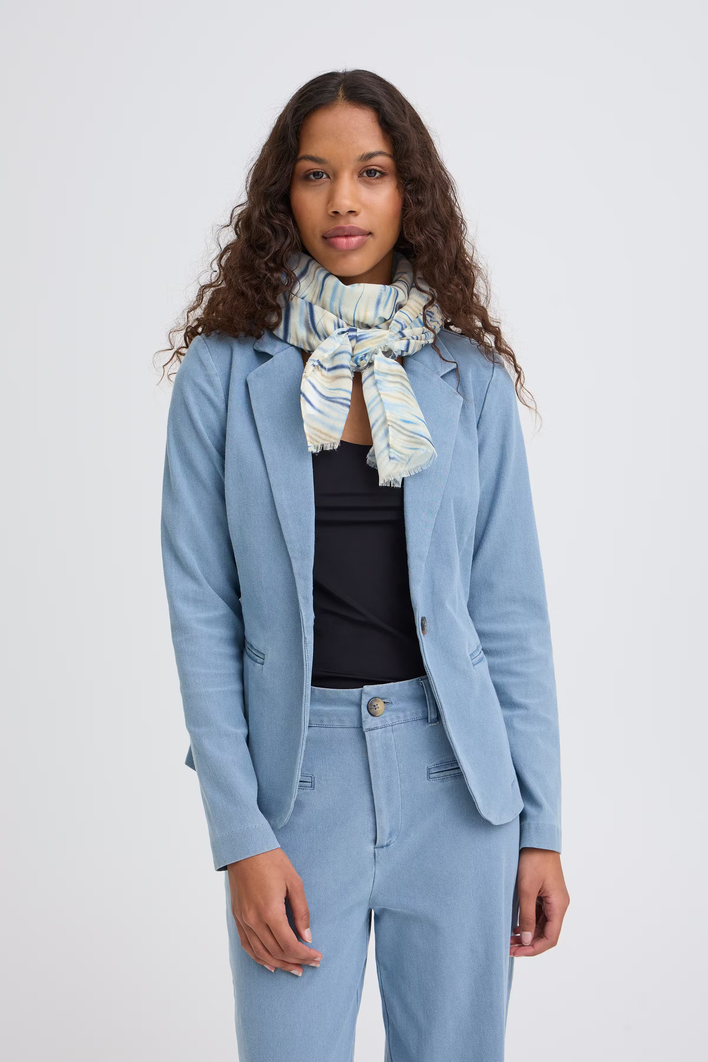 IANJA Skjerf LOOKBOOK FRONT 20125320-184048