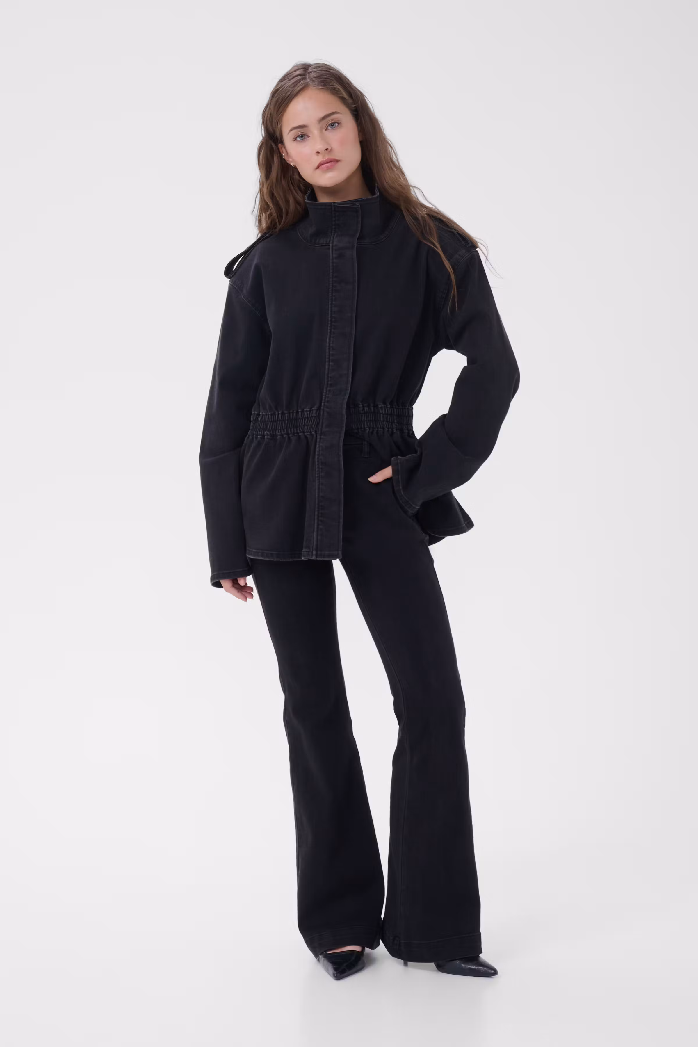 AyoMW High Bootcut Jeans LOOKBOOK FRONT 10704983-100069