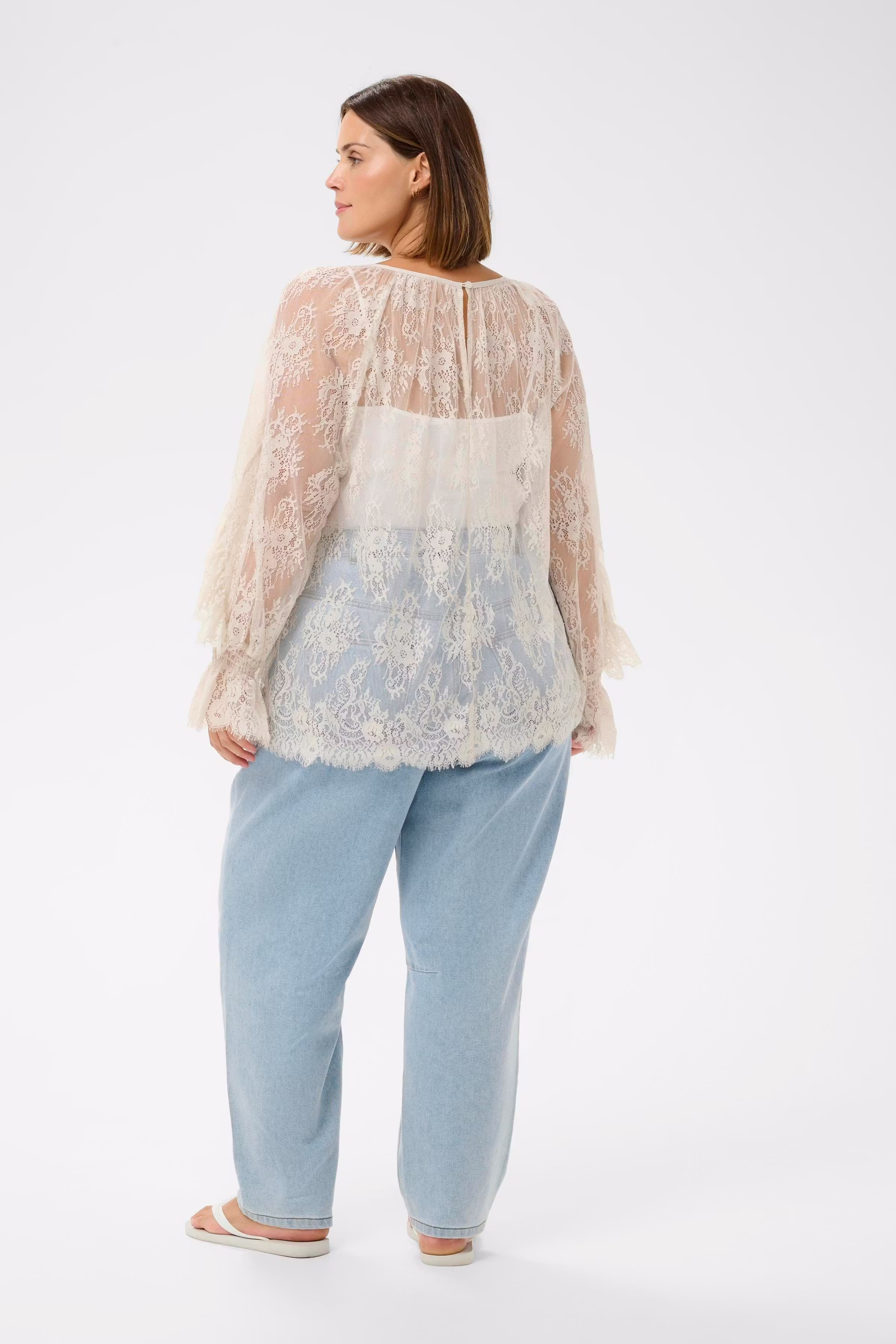 KCamalie Blouse LOOKBOOK BACK 10584040-130000