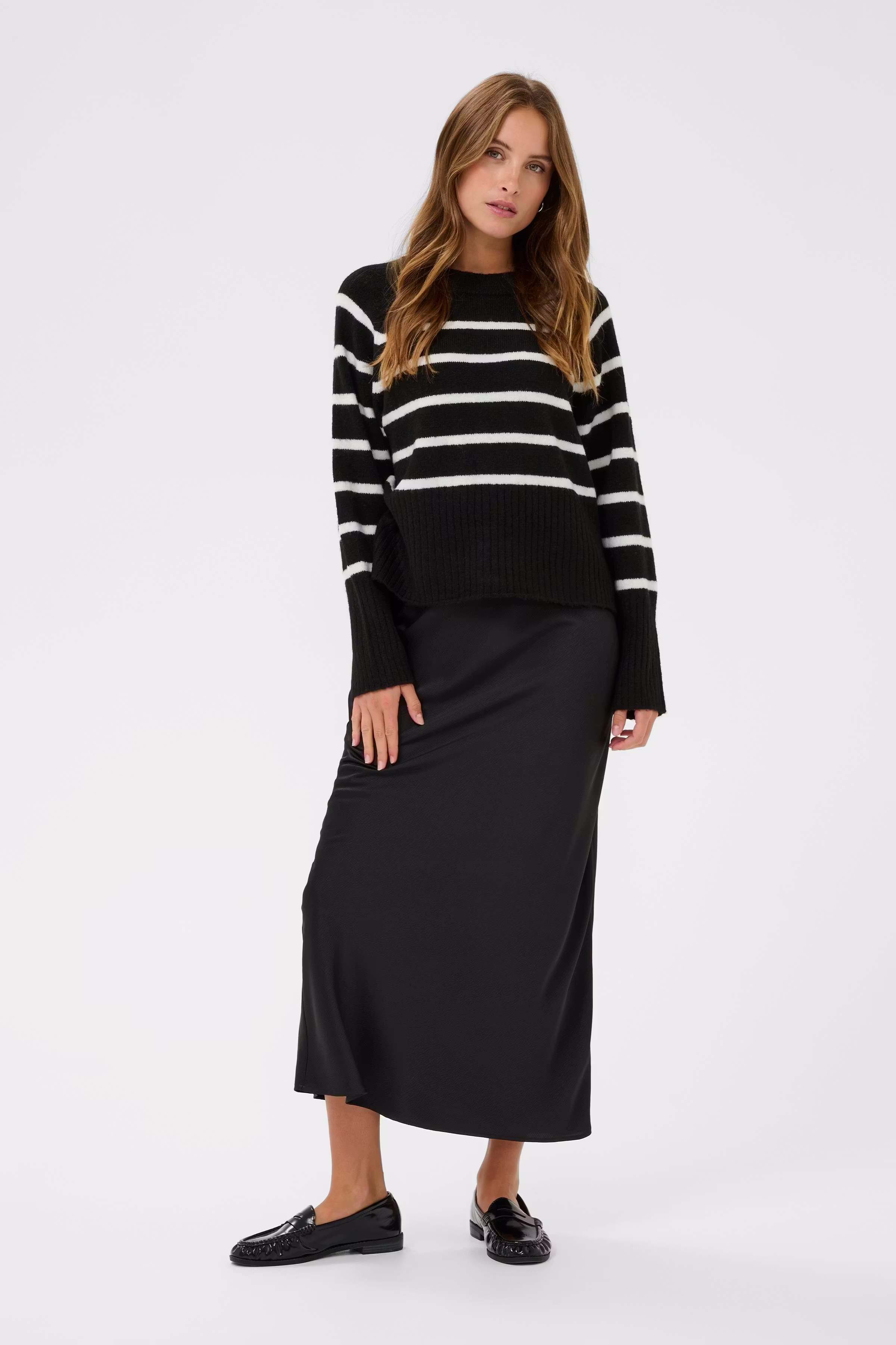 KAerin Pullover LOOKBOOK FRONT 10510939-108597