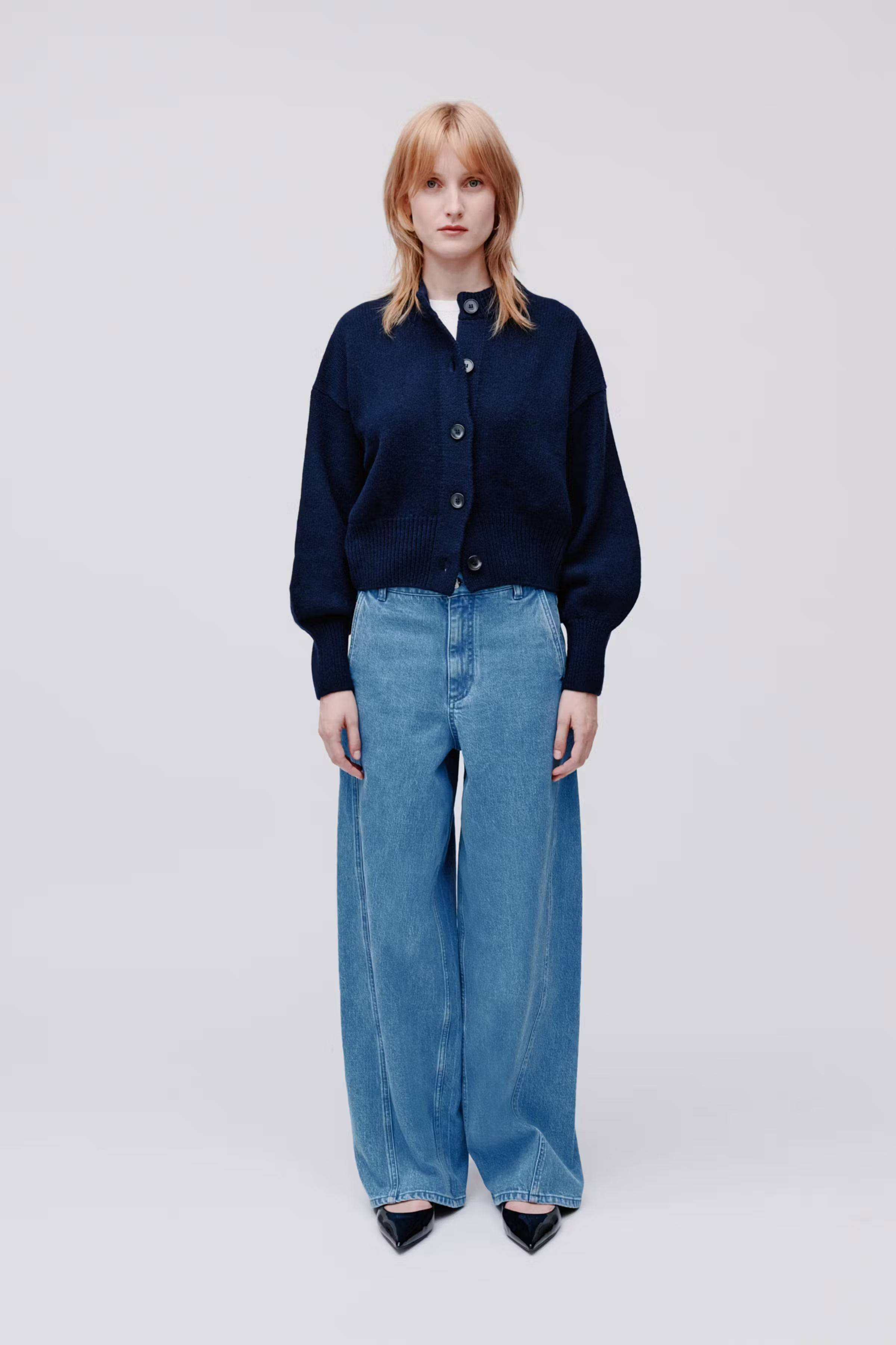 KARMA Cardigan LOOKBOOK FRONT 30600599-BL900