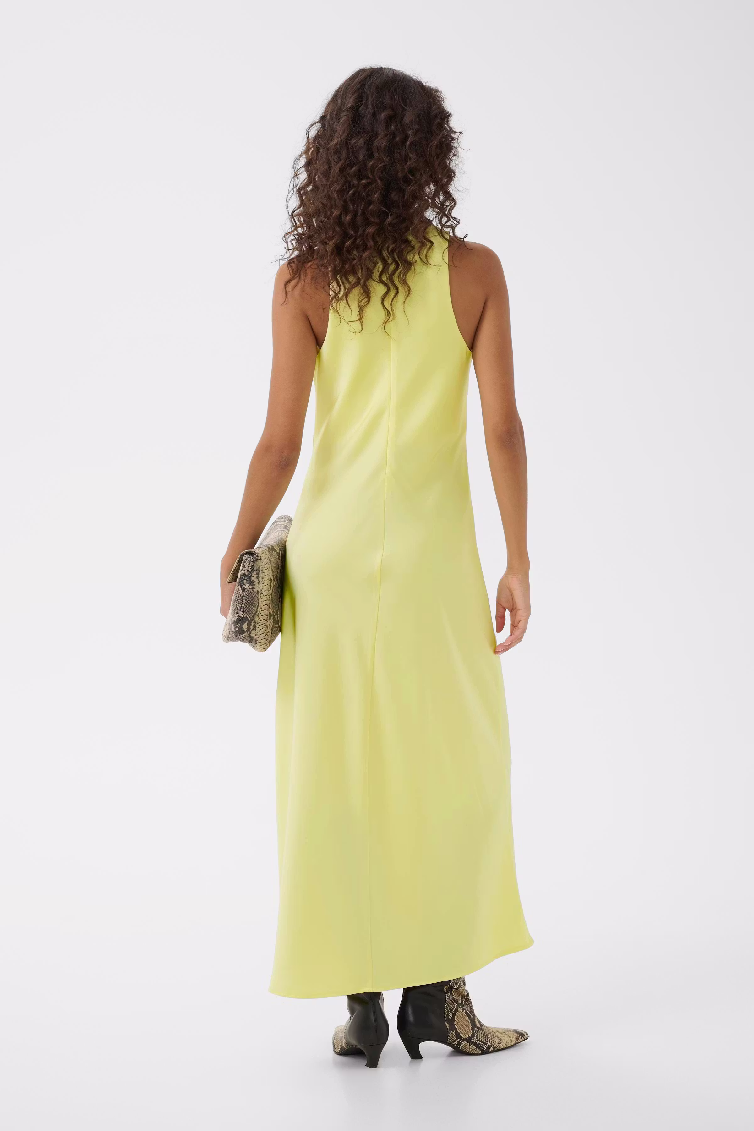 GZcerina Dress LOOKBOOK BACK 10911309-110618