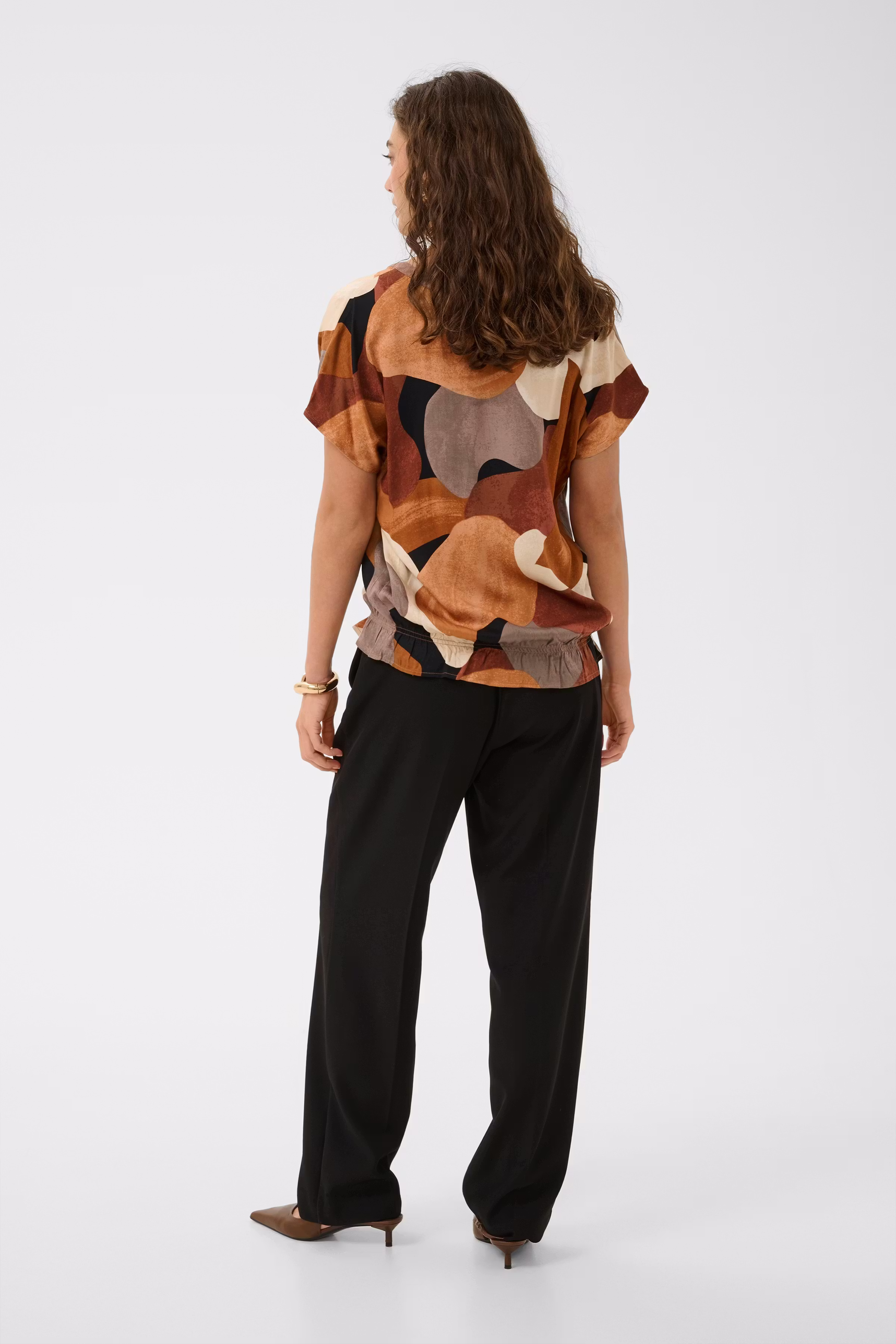 CUdana Blouse LOOKBOOK BACK 50110179-105745