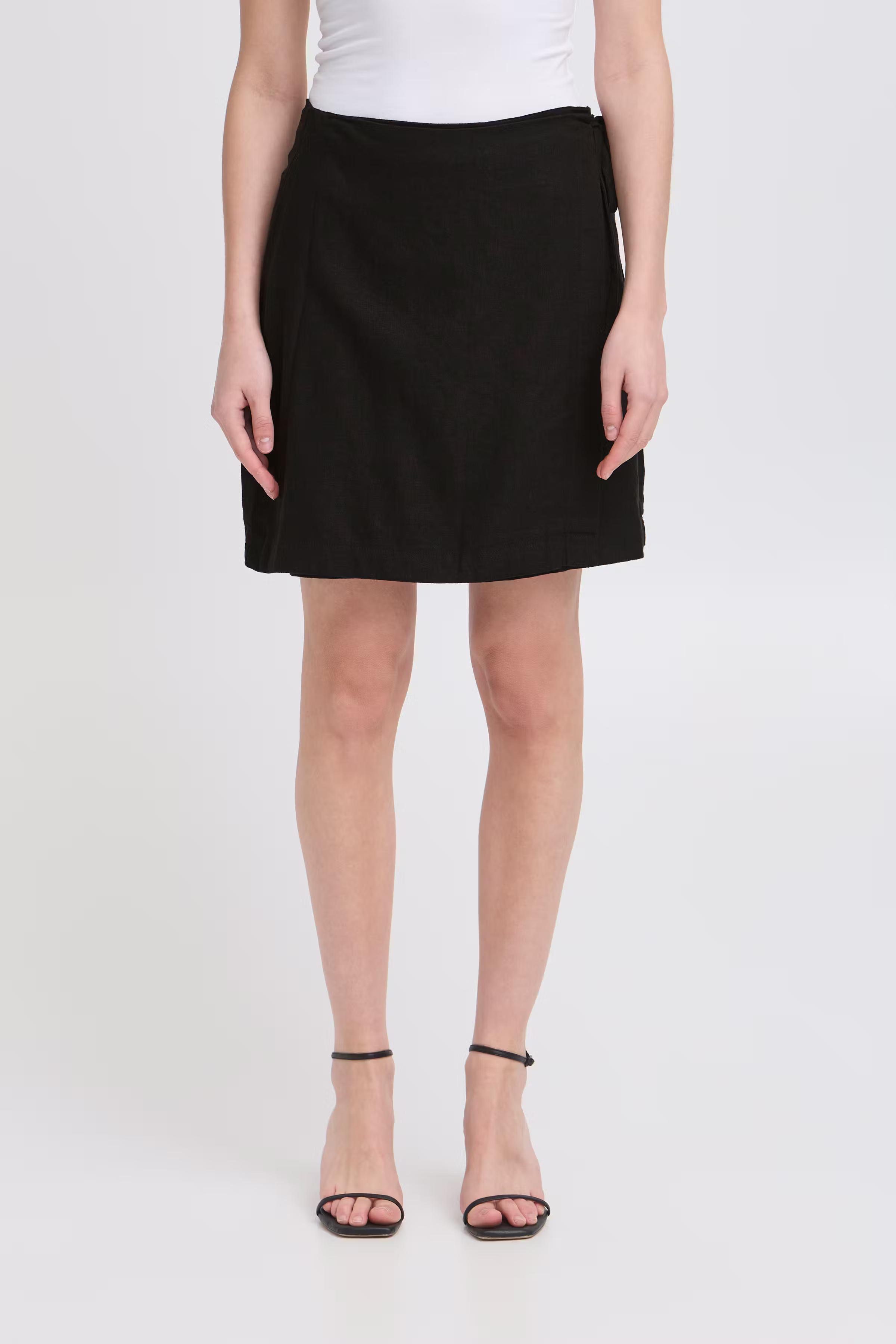 IHLINNO Skirt LOOKBOOK FRONT 20122916-194008