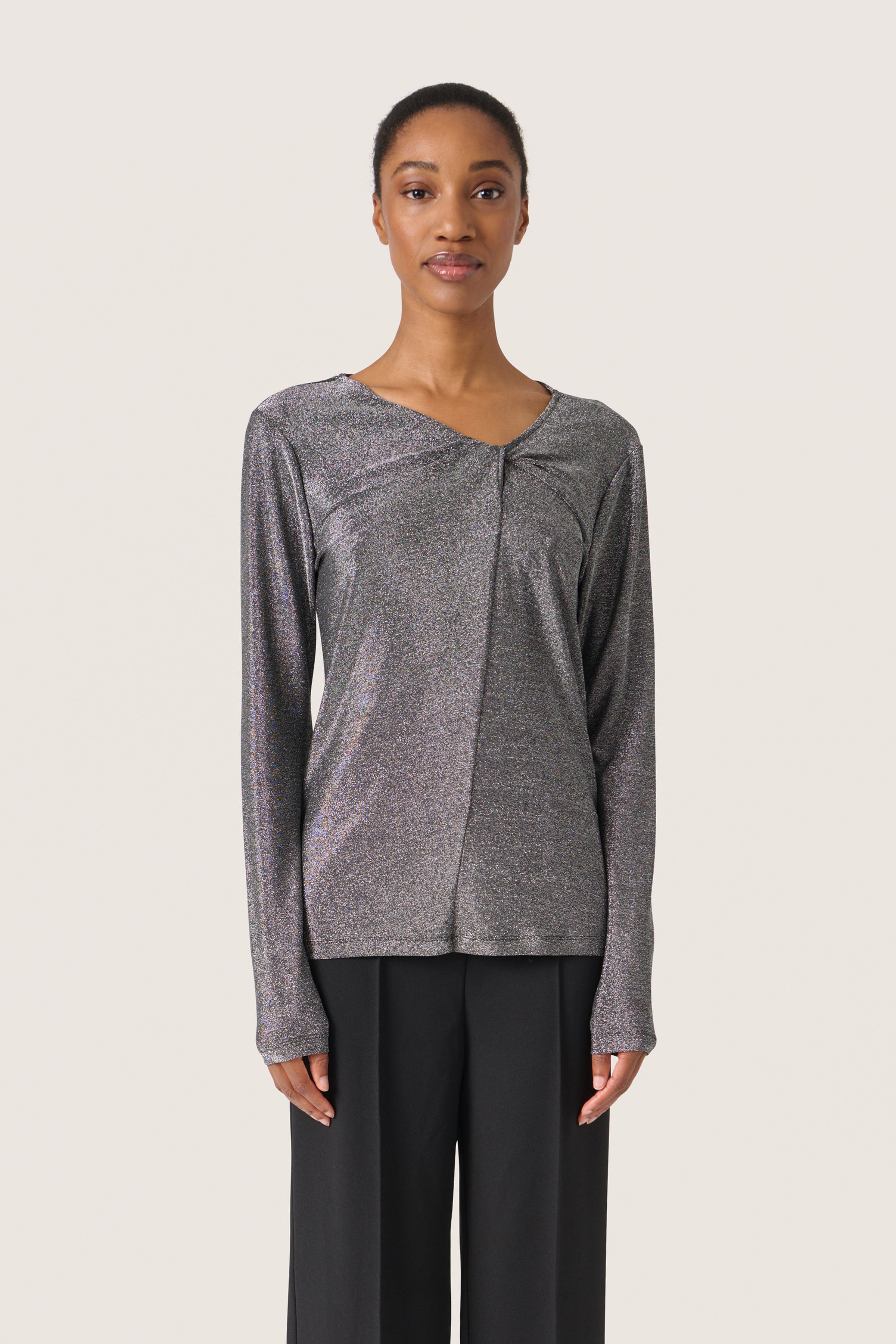 SLSkylara Glitter T-shirt LOOKBOOK FRONT 30407795-145002