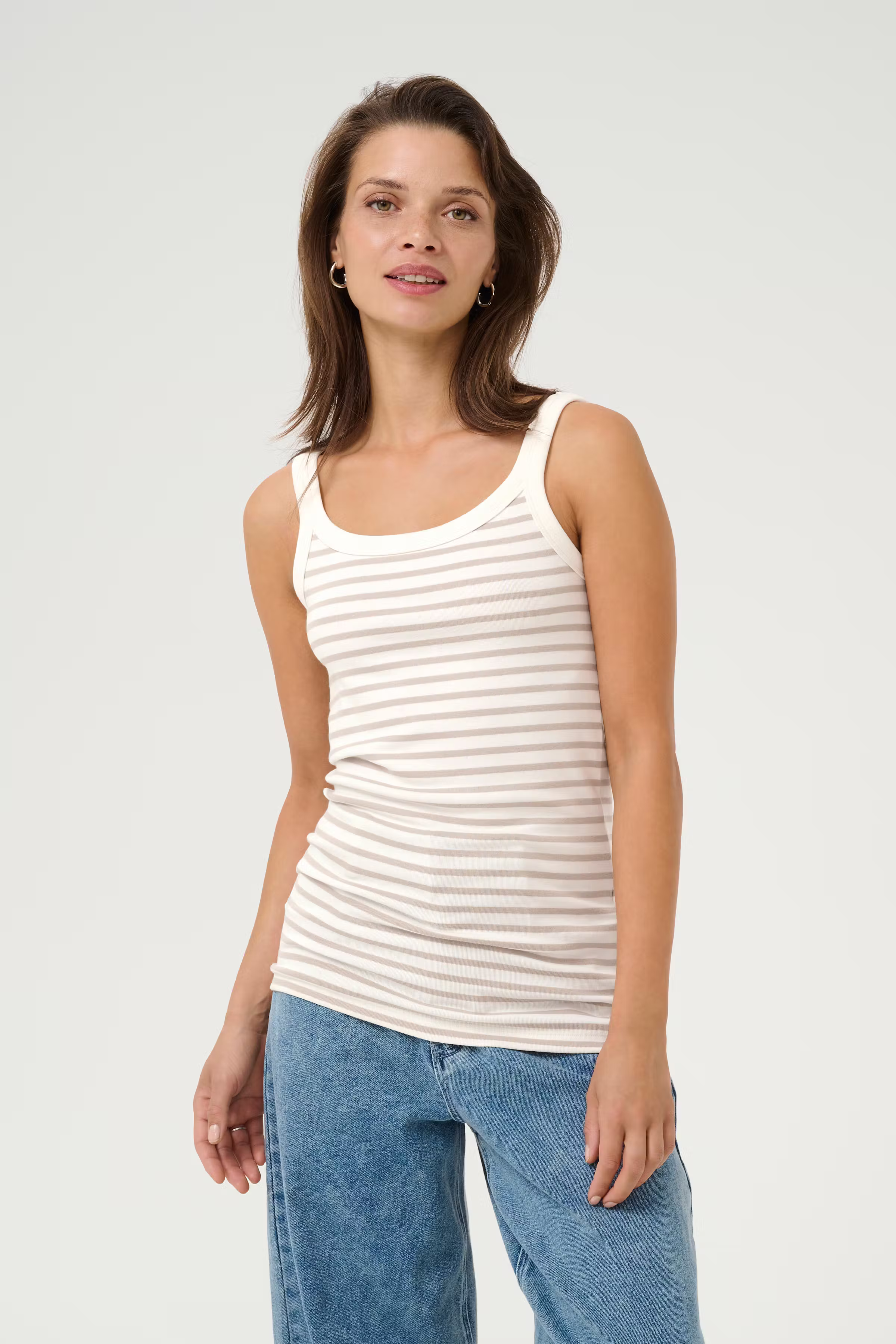 KAliddy T-shirt LOOKBOOK FRONT 10509814-107241