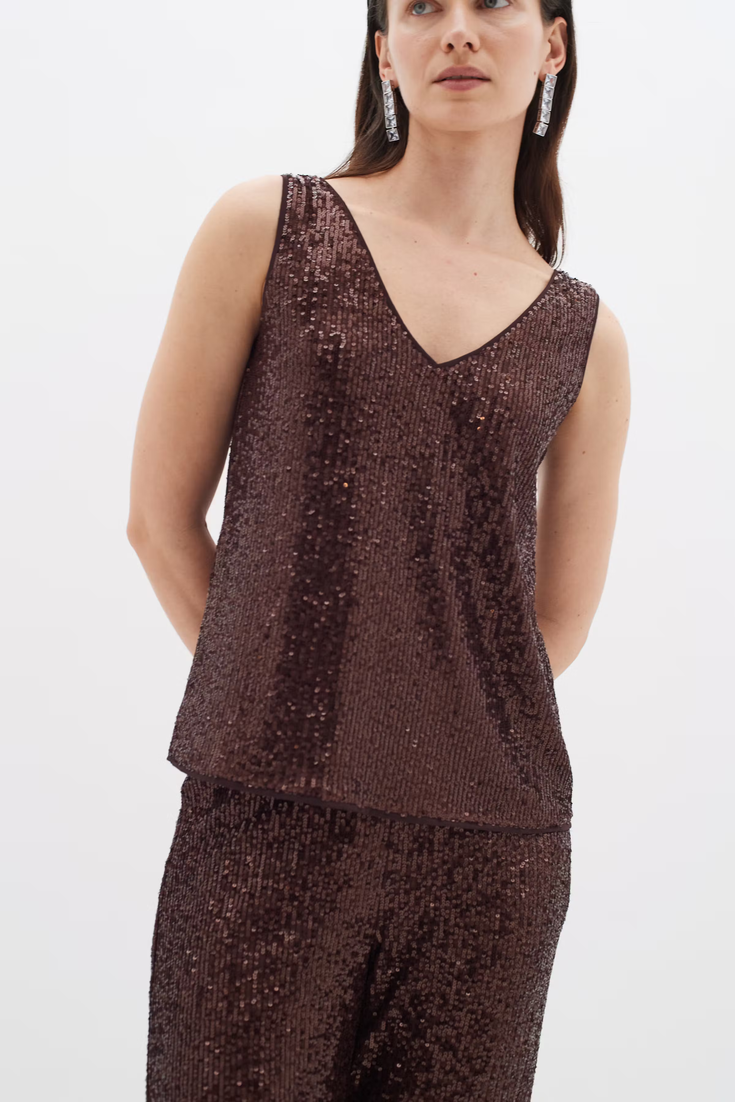 BarbaraIW Paillette Top LOOKBOOK DETAIL 30109888-191518