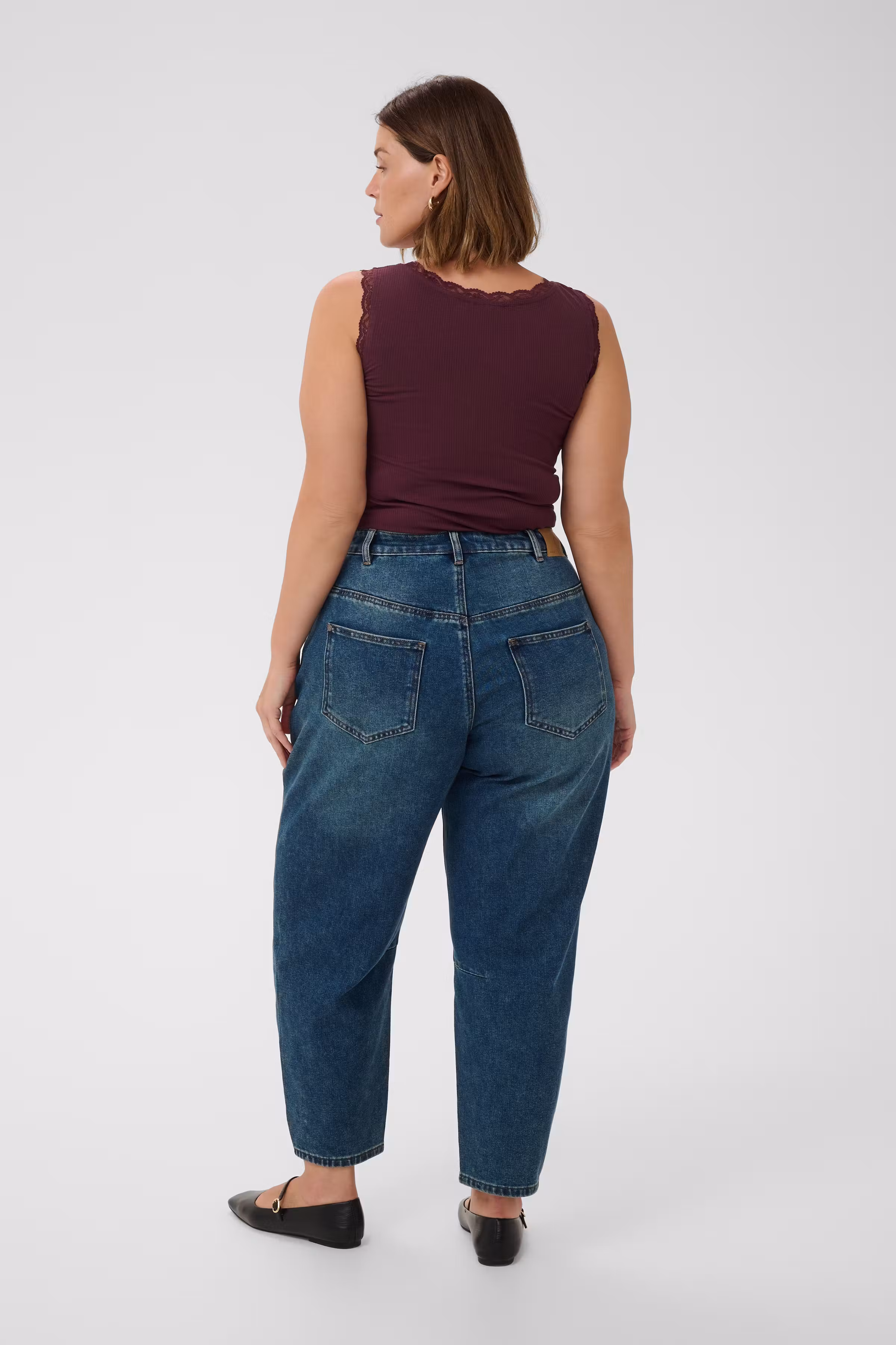 KComia Top LOOKBOOK BACK 10583468-191619