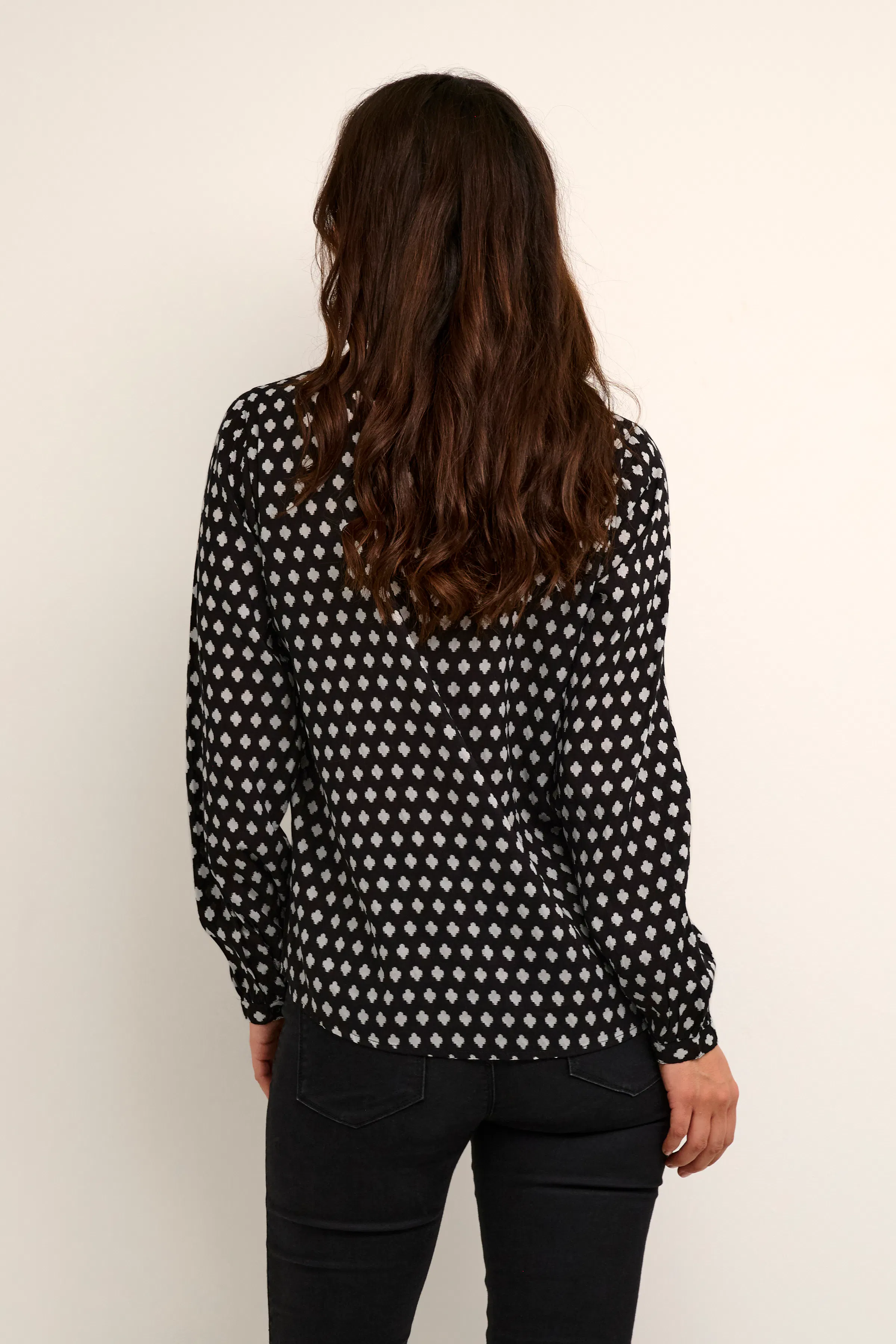 KAleah Bluse LOOKBOOK BACK 10504992-100813