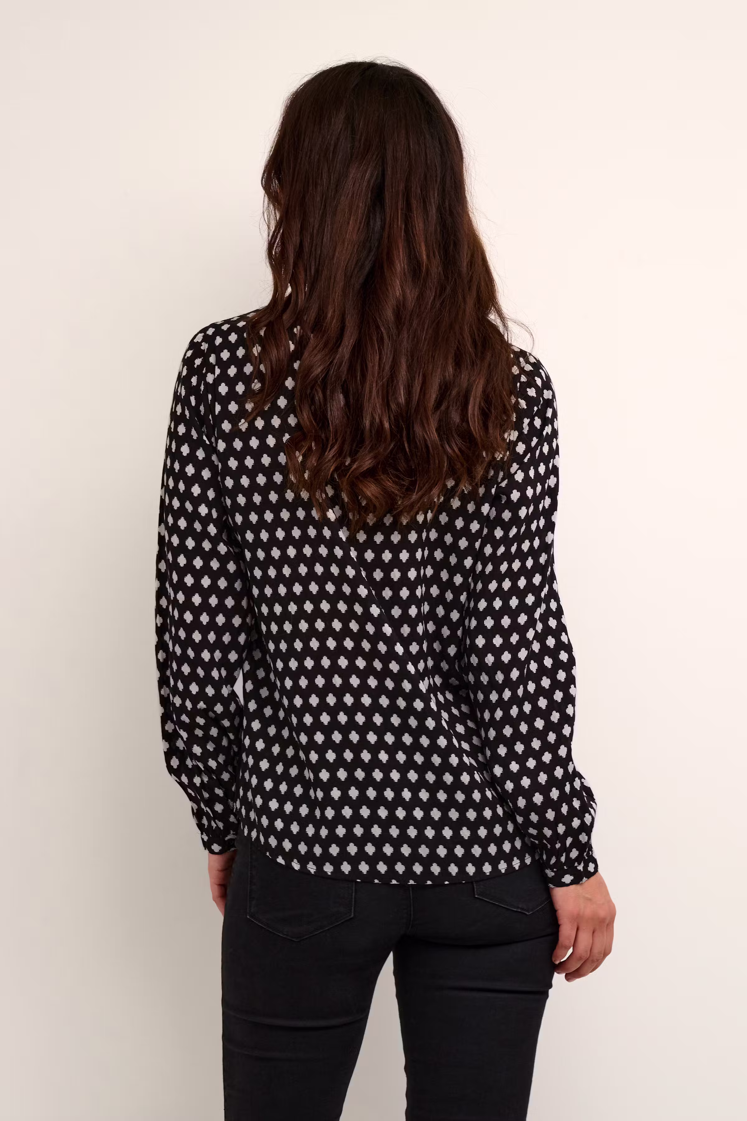 KAleah Bluse LOOKBOOK BACK 10504992-100813