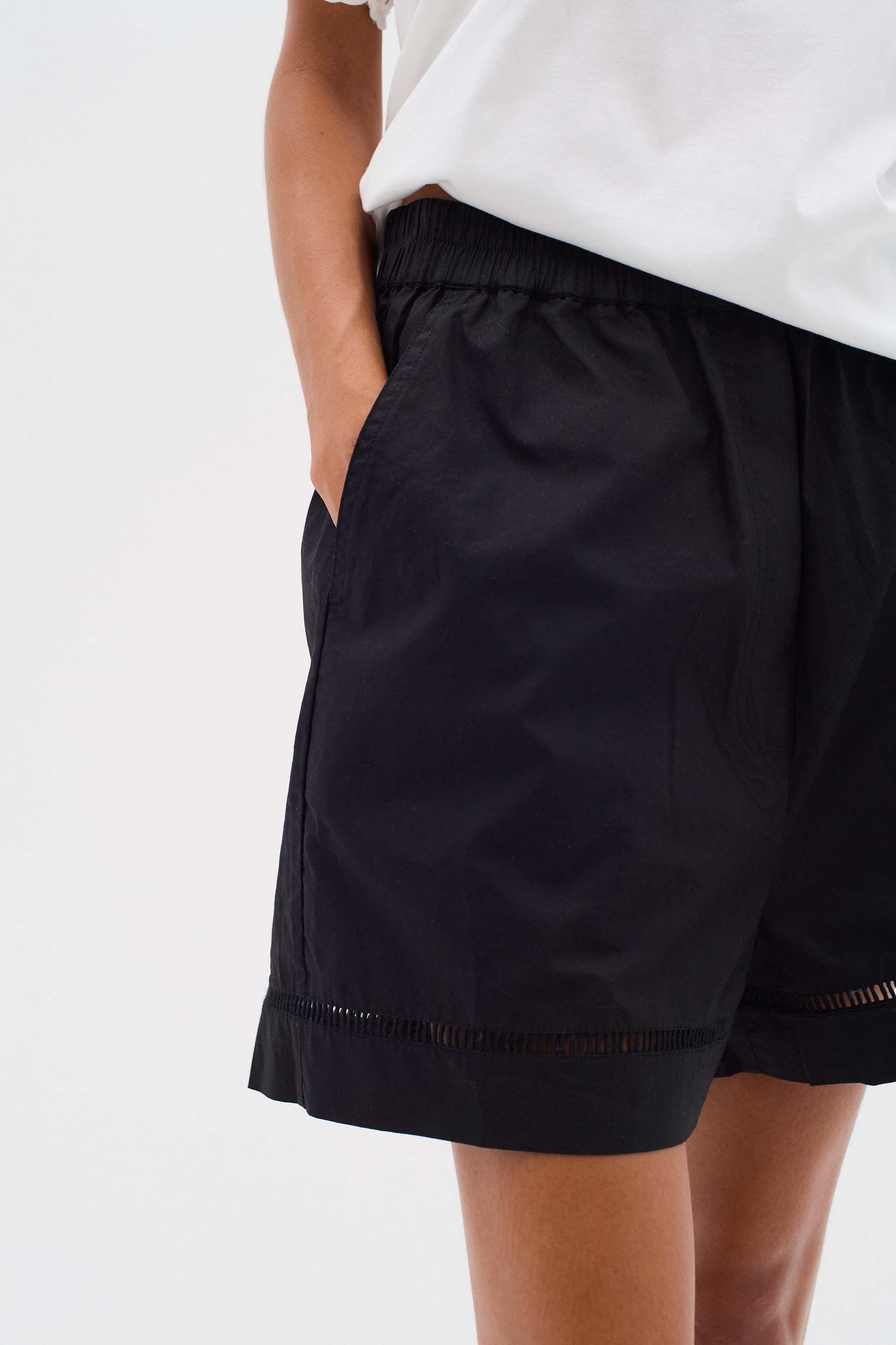 FurlaIW Shorts LOOKBOOK DETAIL 30110407-194008