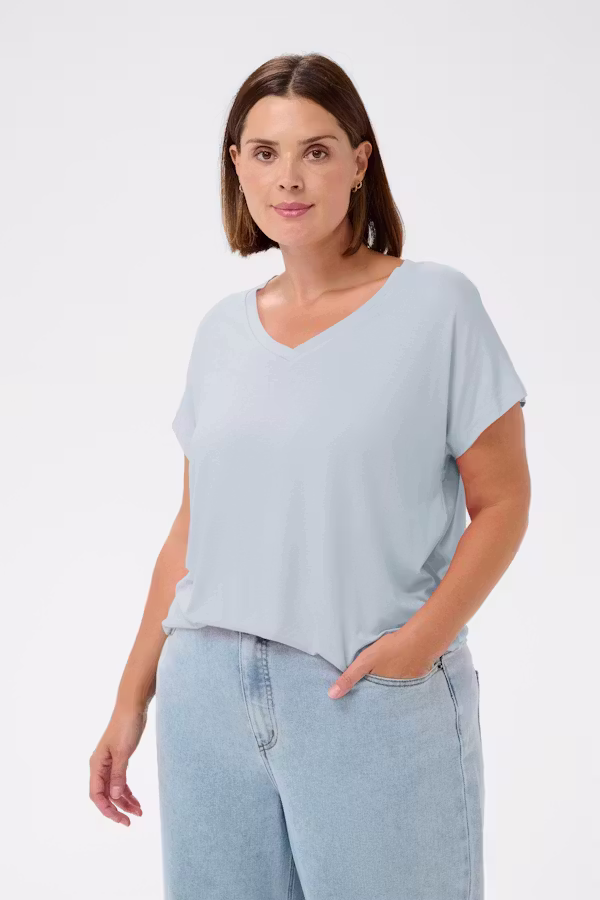 KCjena T-shirt LOOKBOOK FRONT 10582098-144005