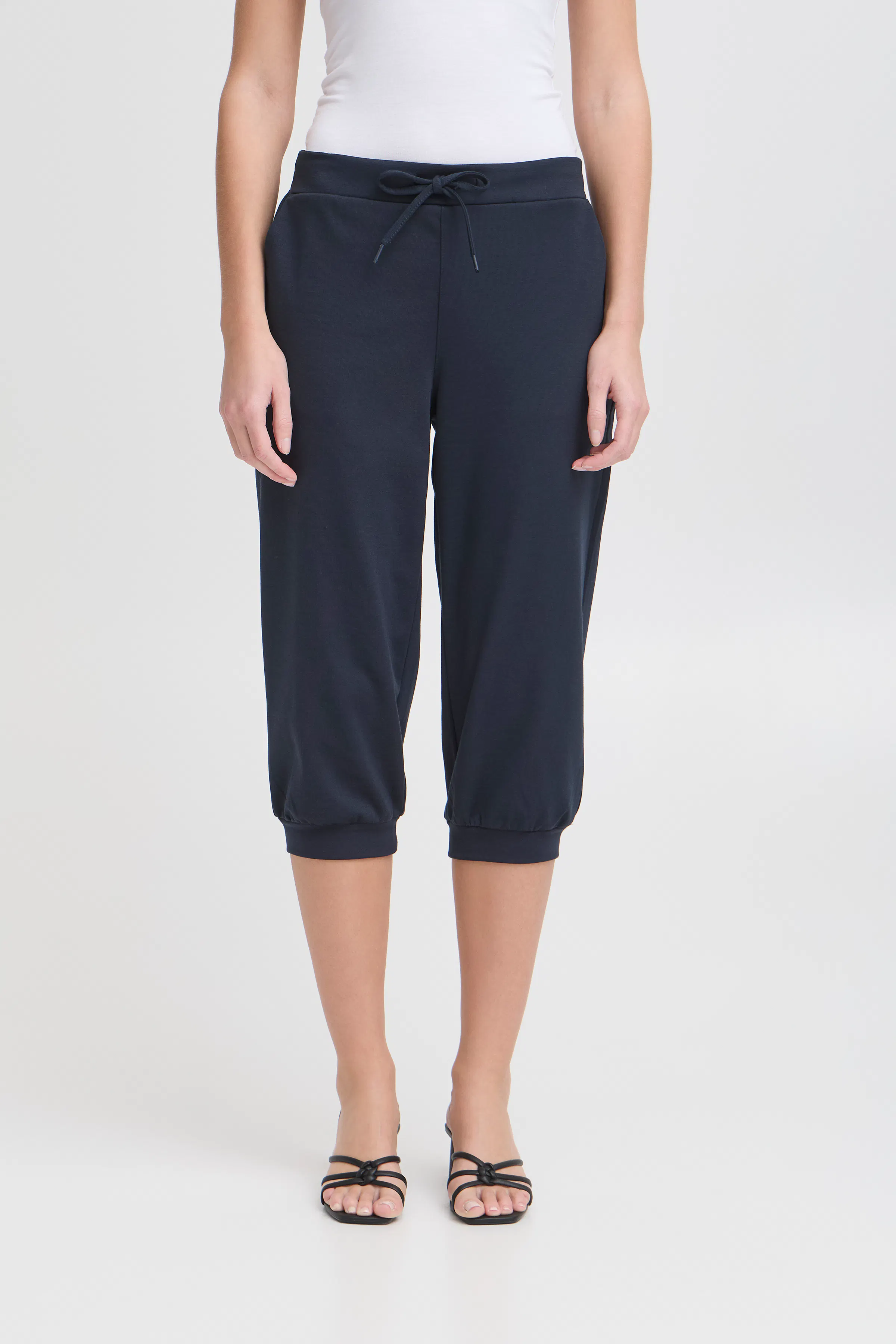 IHKATE Capri bukser LOOKBOOK FRONT 20123601-194010