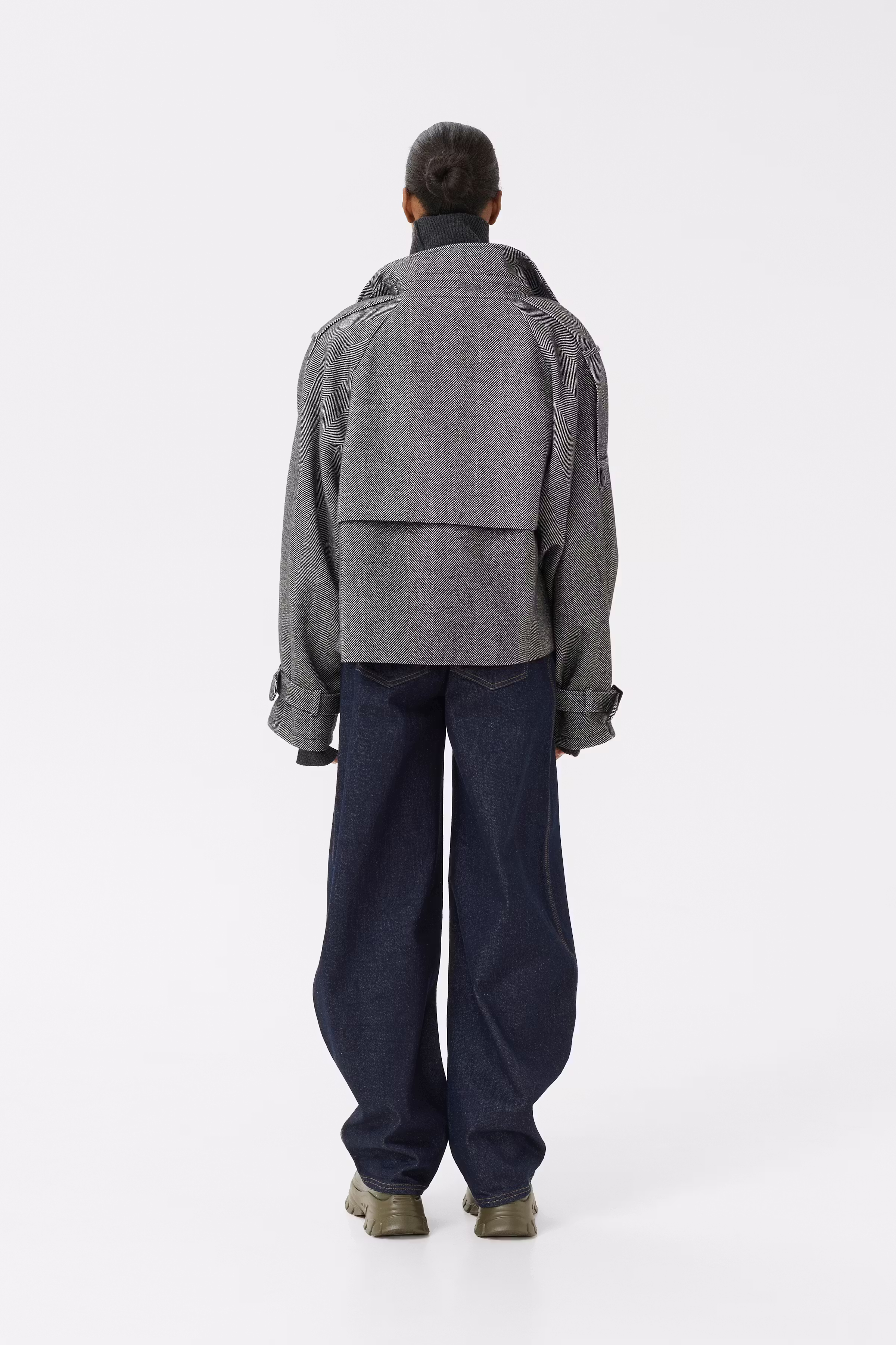 GZavic Jas LOOKBOOK BACK 10910324-107732