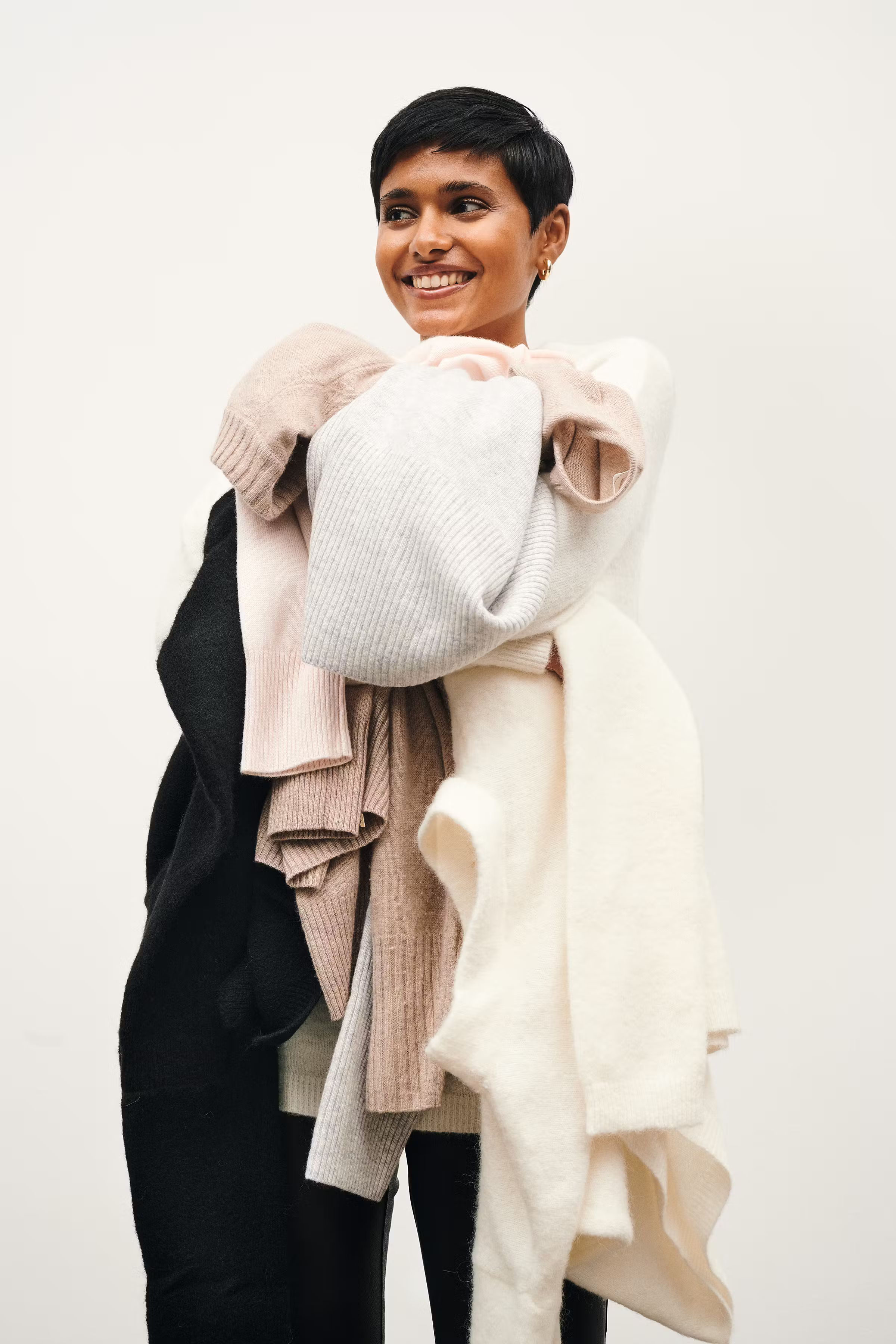 LukkaIW V-neck Kasshmir Pullover PACK DETAIL 30104240-10110