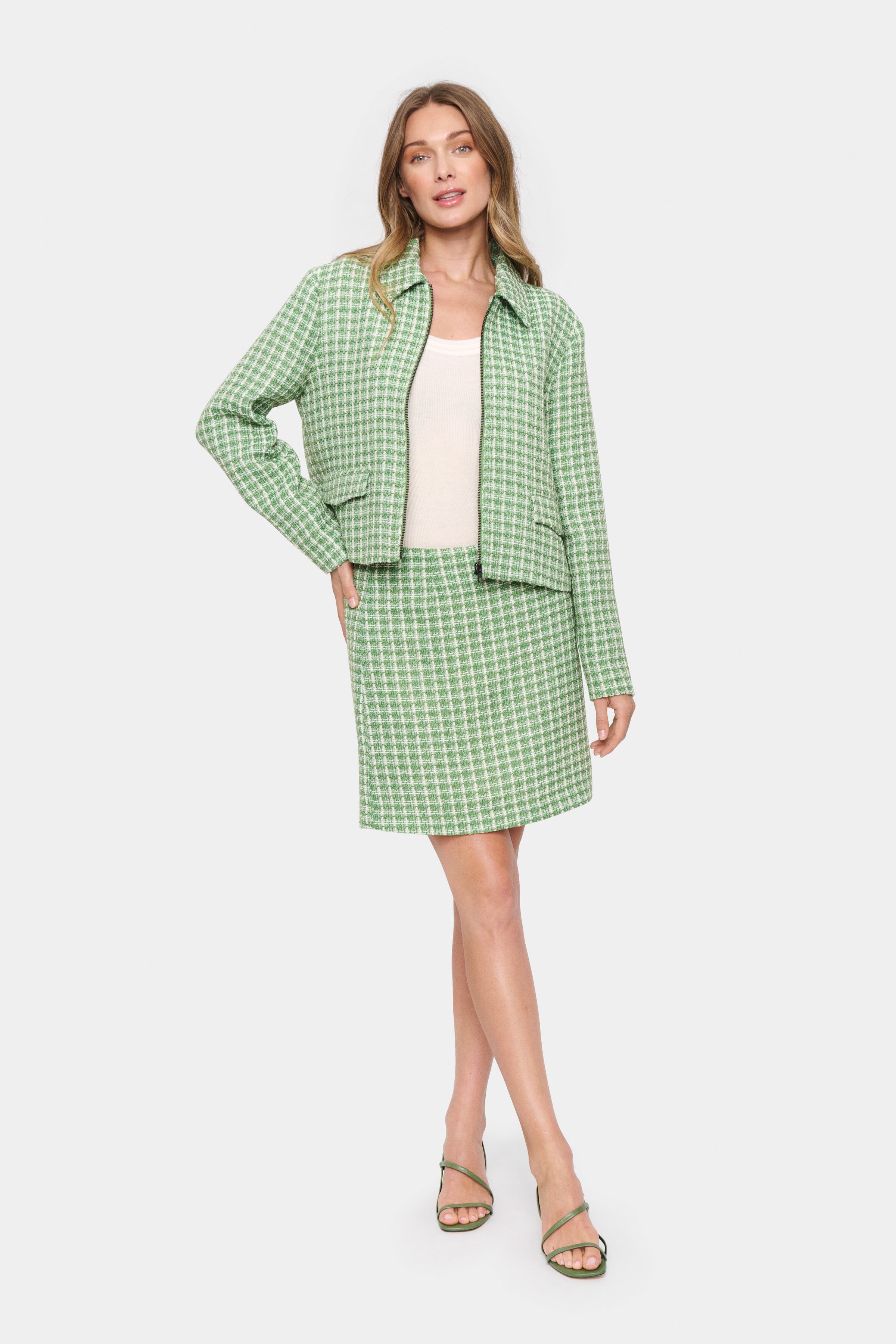 FummiSZ Skirt LOOKBOOK FRONT 30513371-180107