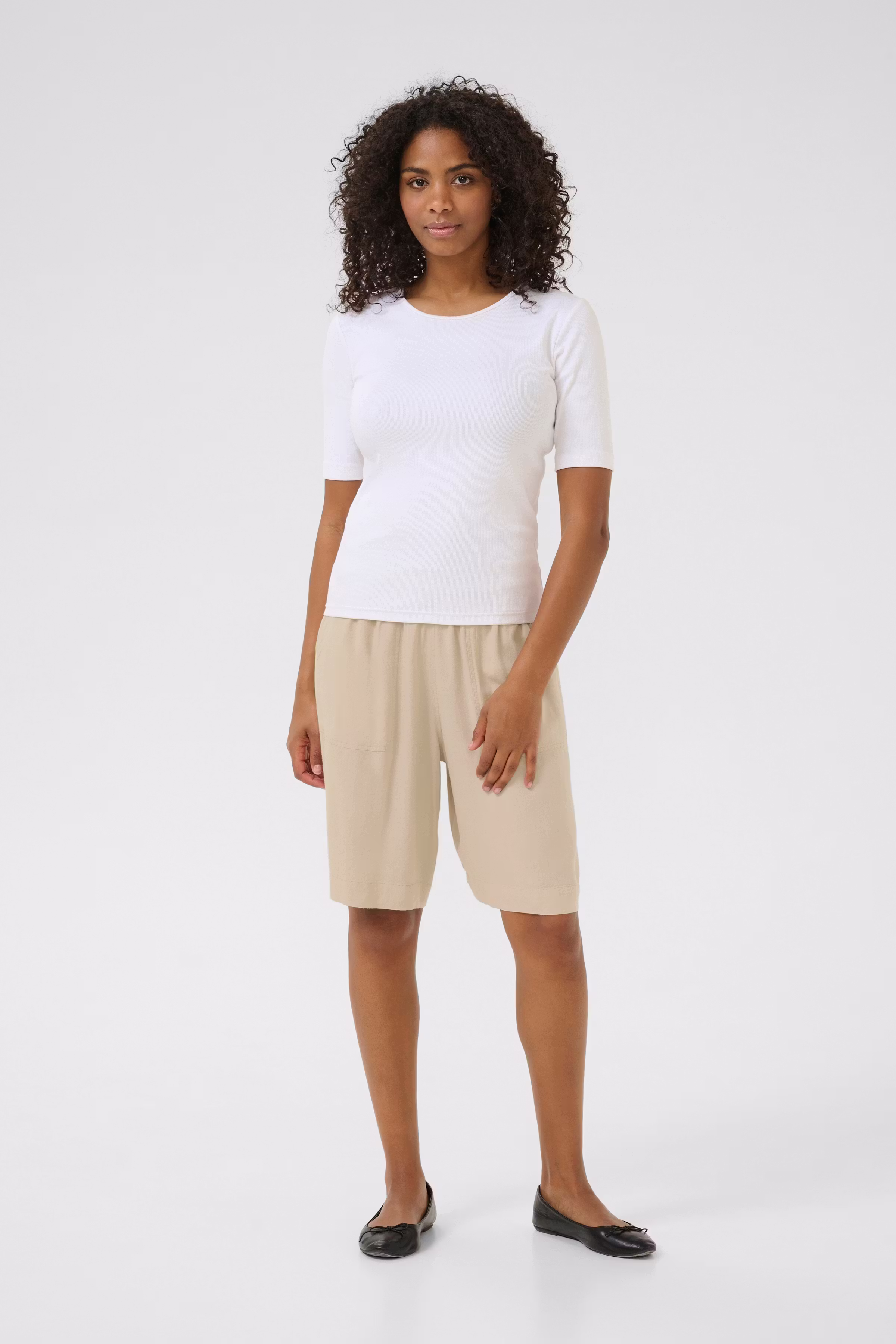 KAmilia Shorts LOOKBOOK FRONT 10509668-151305