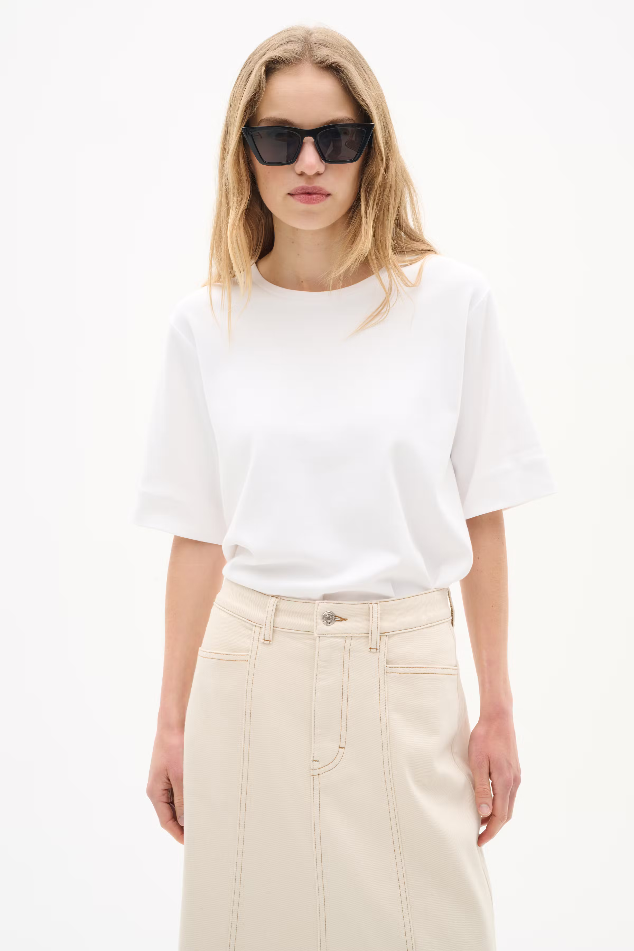 DorisIW Skirt LOOKBOOK FRONT 30110757-110108