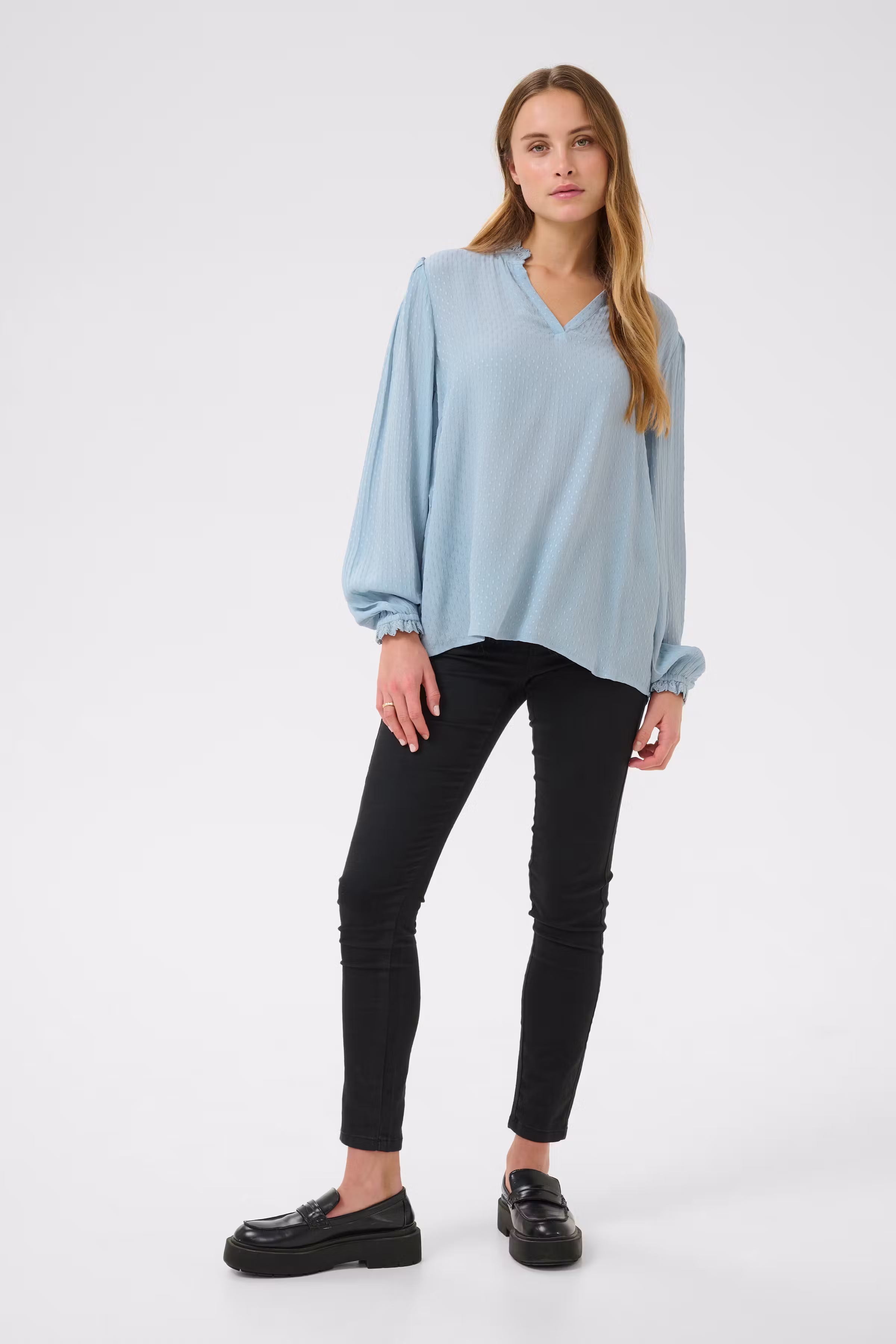 BPemma Blouse LOOKBOOK FRONT 10590835-164013B