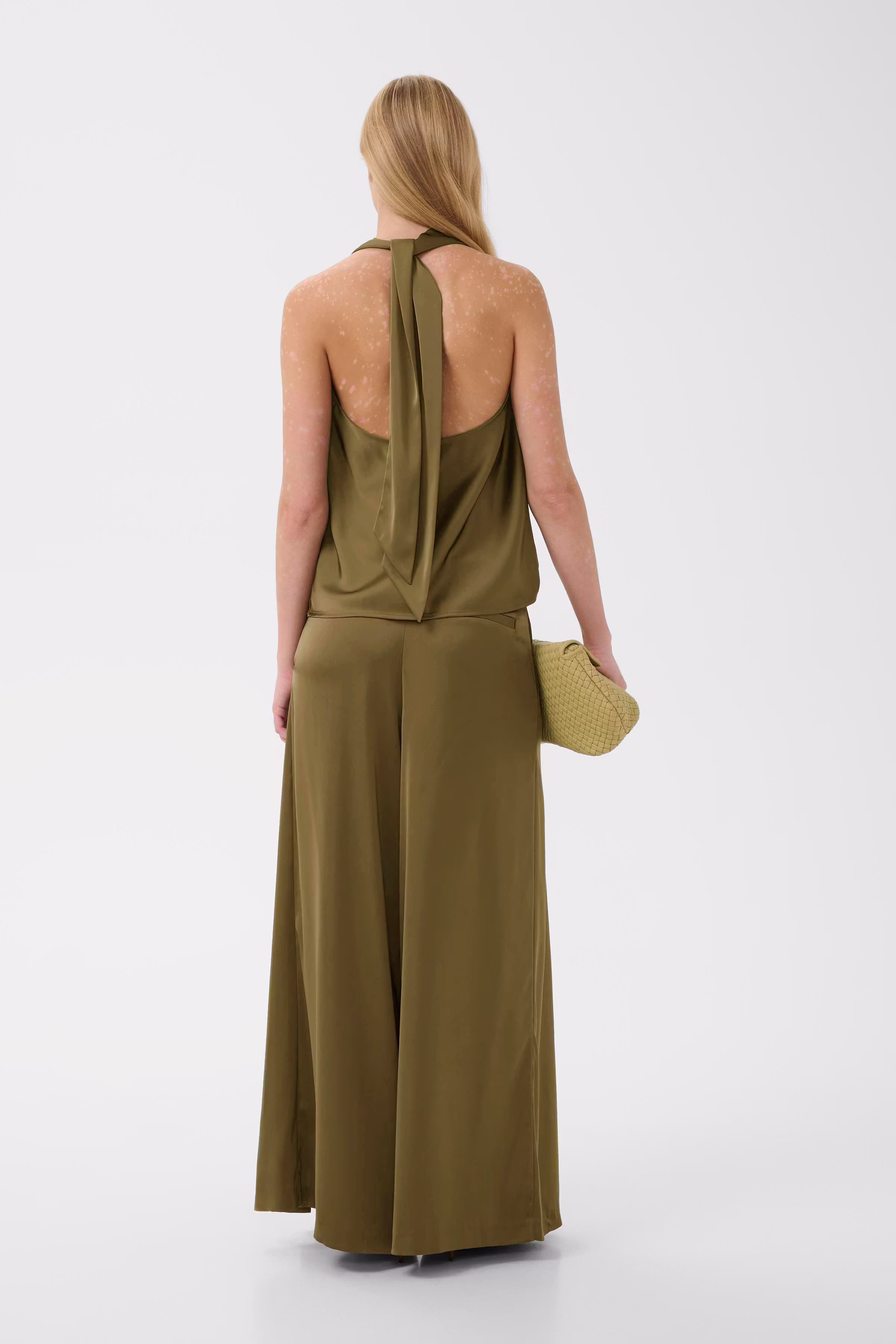 GZcerina Blouse LOOKBOOK BACK 10911310-190622