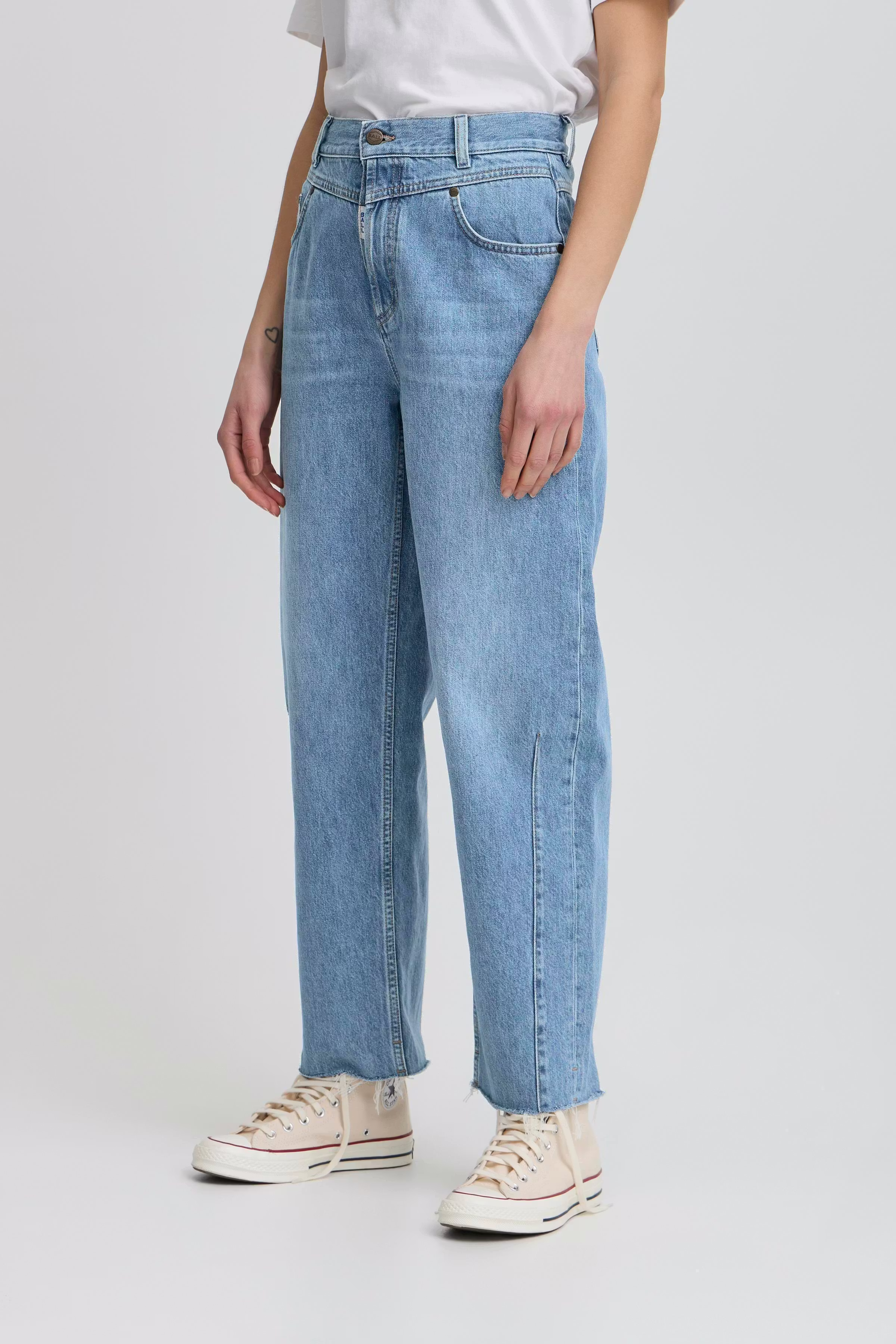 BACAMMEO Cropped Jeans LOOKBOOK FRONT 50405082-204026